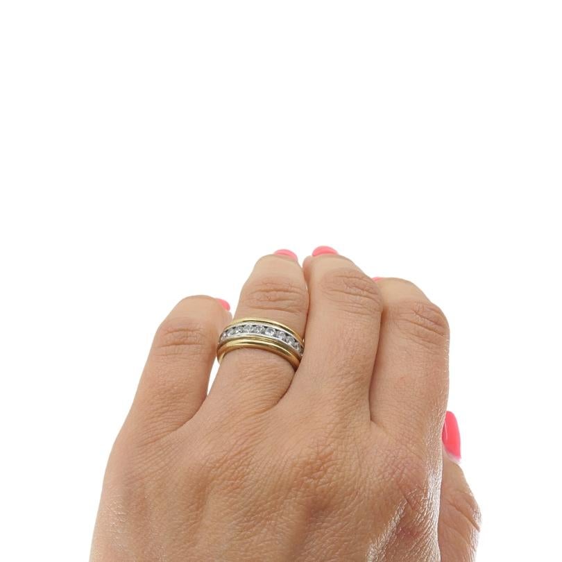 Taglio rotondo Anello a fascia con diamante in platino e oro 18 carati di Cartier in vendita