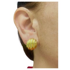 Cartier Earrings 18k Gold Shell Design
