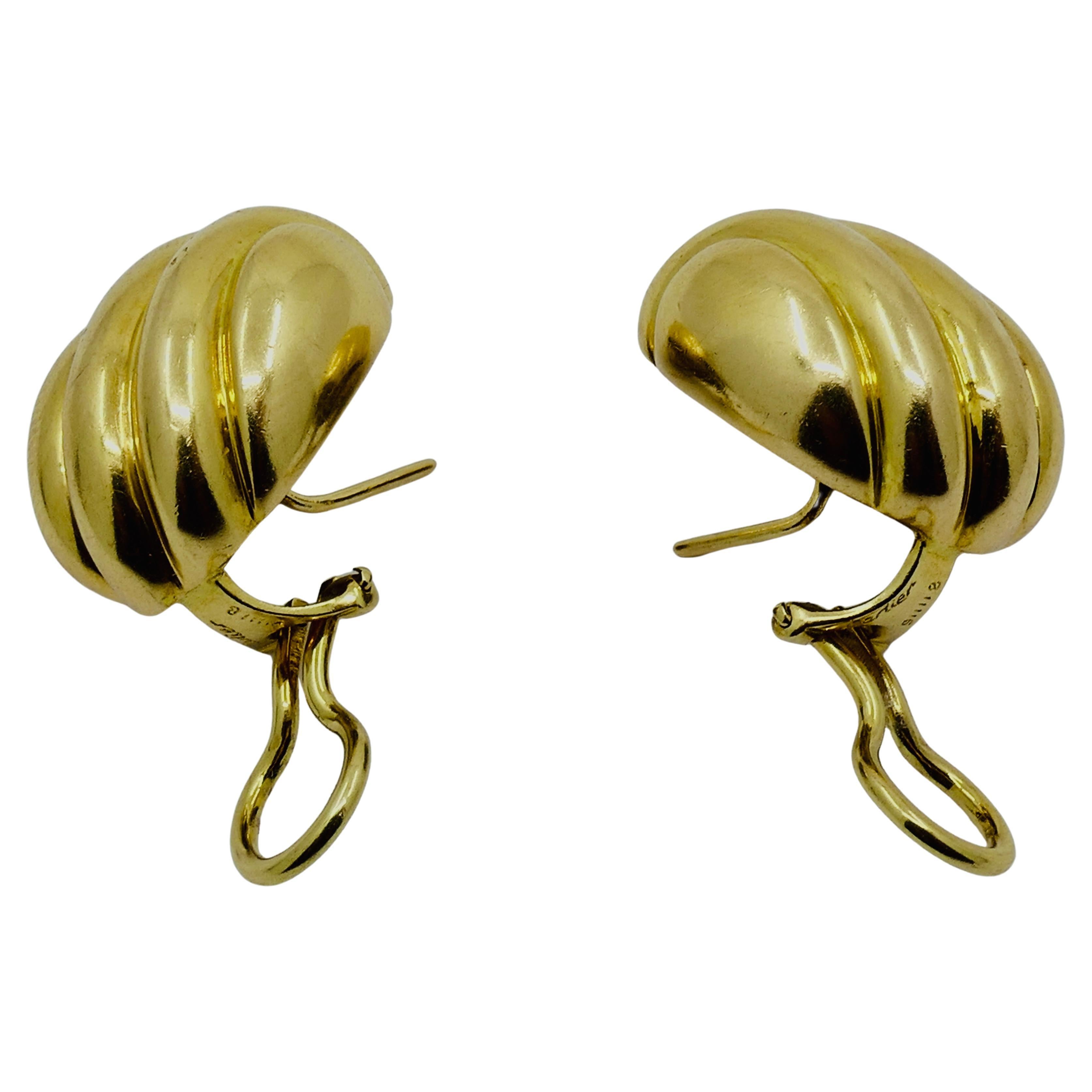 Orecchini Cartier in oro 18k con design a conchiglia in vendita 2