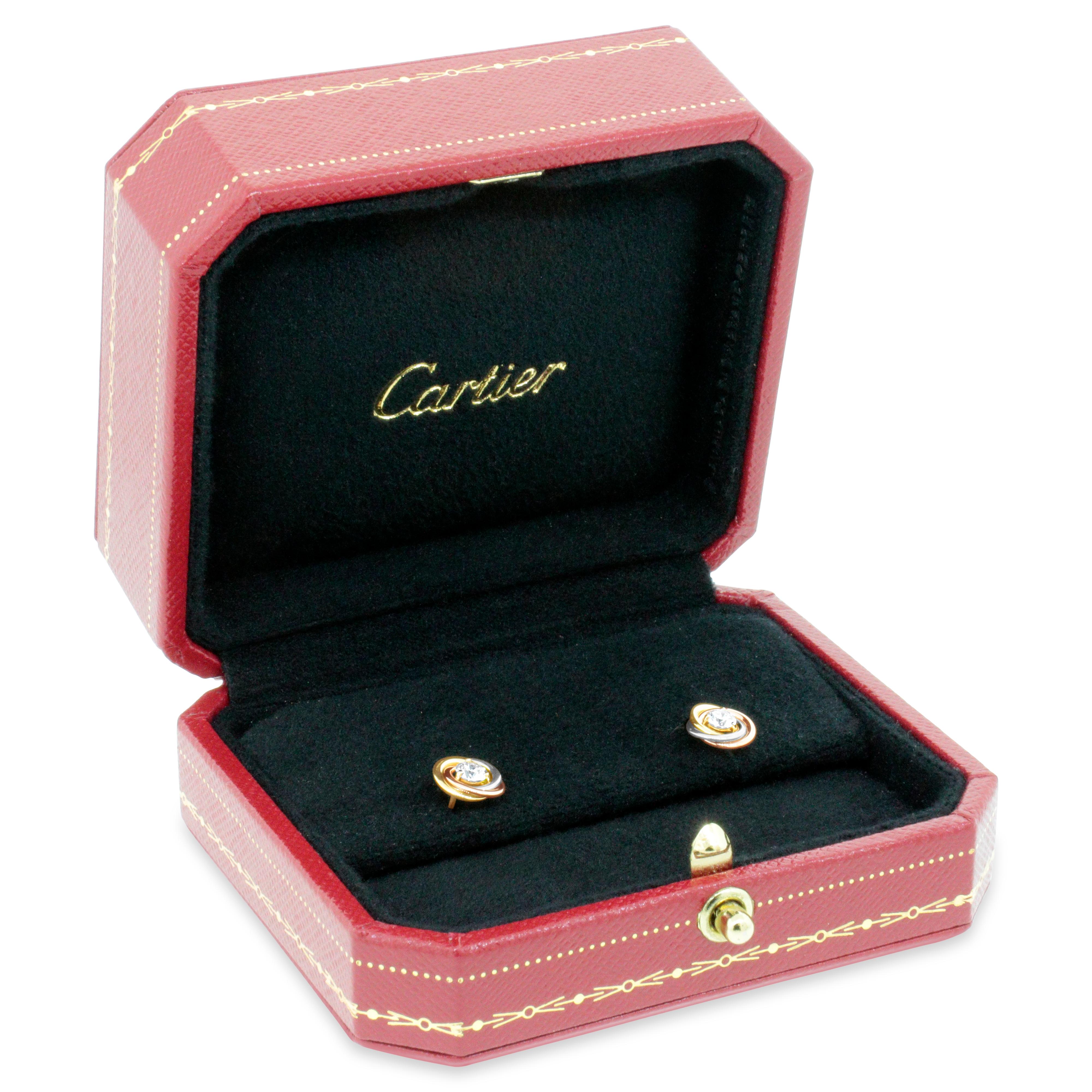 18 kt Multi-tone Gold - Yellow, White and Rose Gold
Diamond: 0.36 ct twd
Comes with the original Cartier Earrings Box