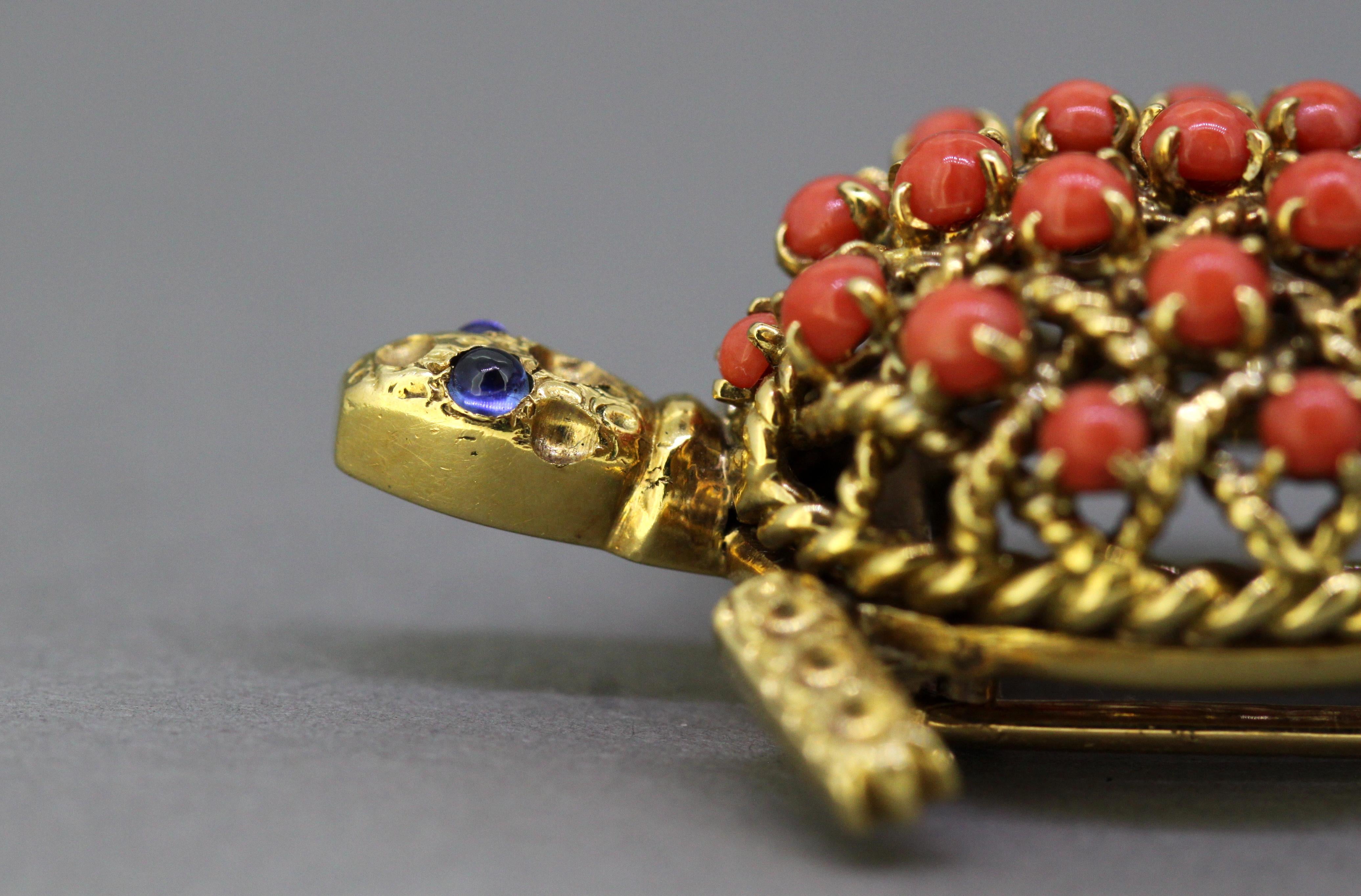 Cartier, 18 Karat Gold Turtle Brooch with Natural Coral and Blue Sapphires In Excellent Condition In Braintree, GB