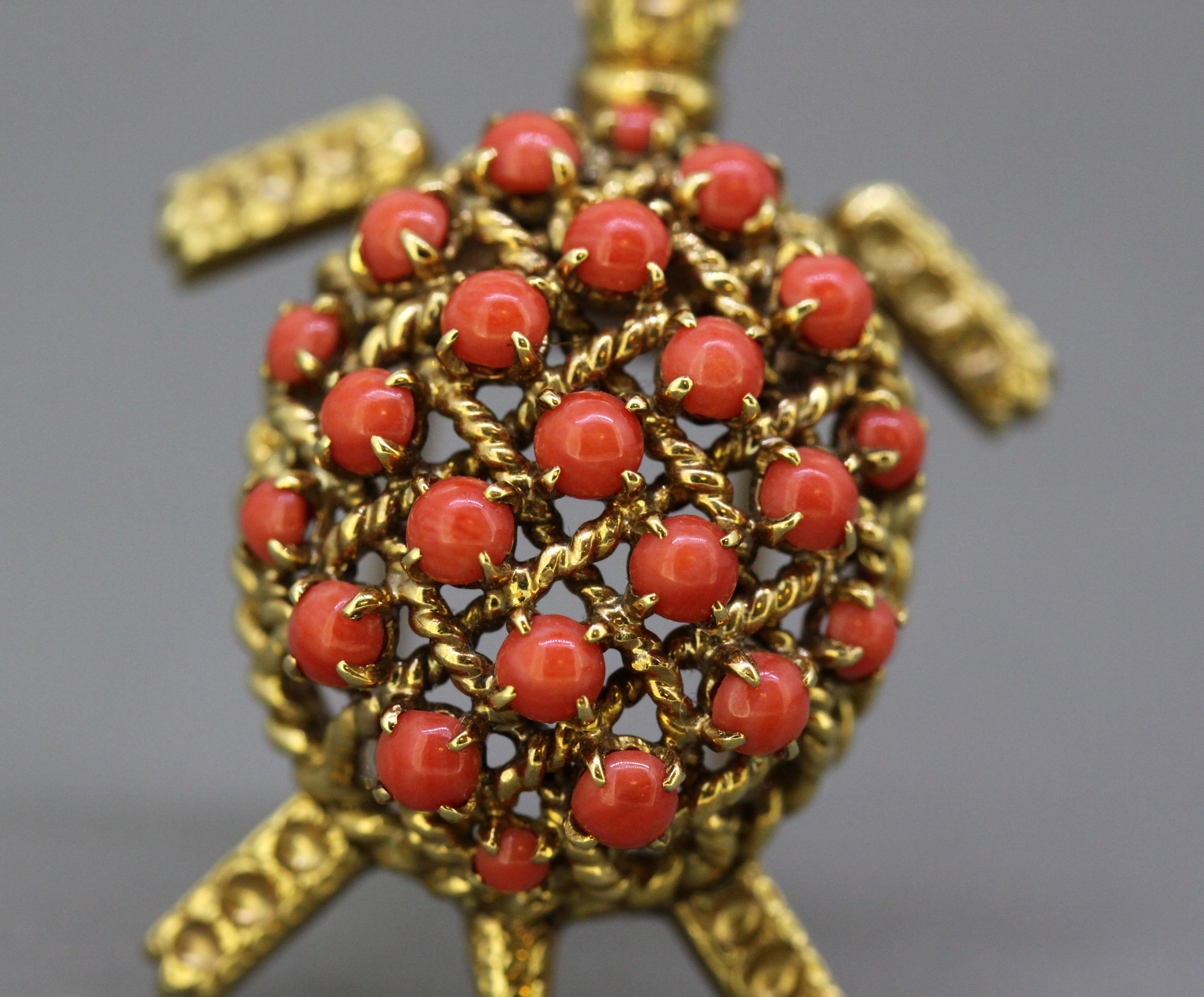 Cartier, 18 Karat Gold Turtle Brooch with Natural Coral and Blue Sapphires 1
