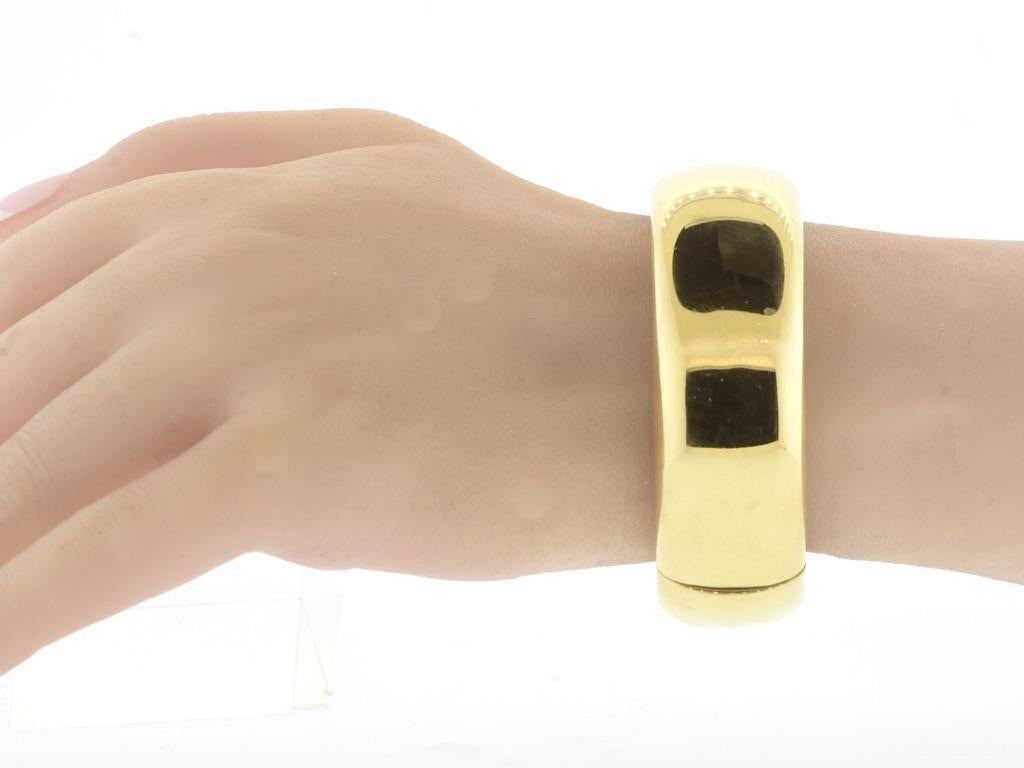 Femenino o masculino Pulsera ancha vintage Cartier 18K en venta