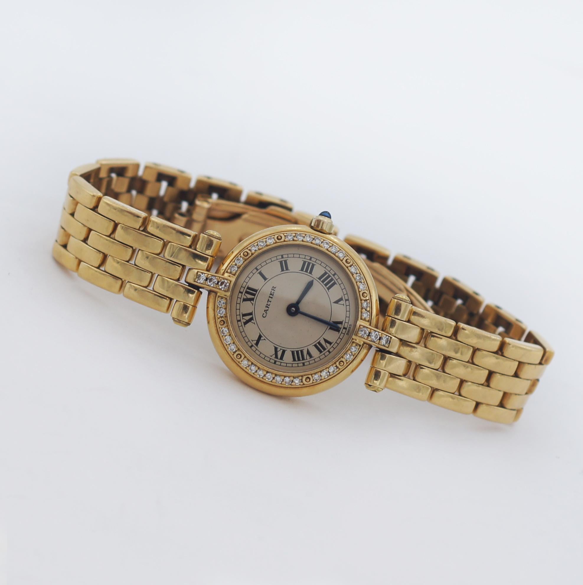Stunning CARTIER ladies watch
From the Panthère Vendôme Collection
In 18K Yellow Gold case and bracelet.
Swiss made watch.
Round case that it is approx. 24mm in dimension.
Elegant single row Diamond bezel.
White dial with black roman numeral