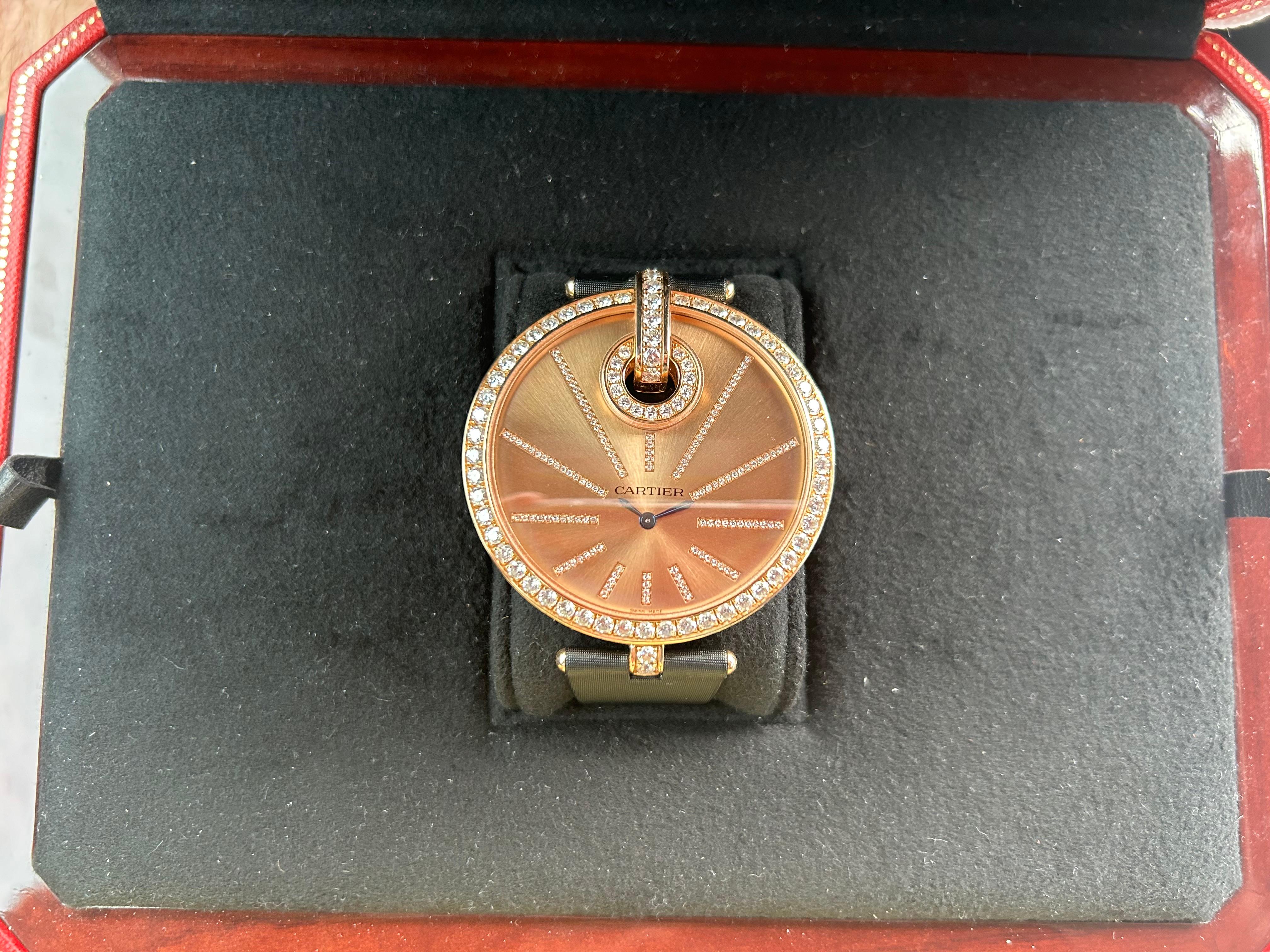 Cartier: 18 Karat Roségold Damen-Diamant-Uhr mit Kapuze WG600003 (Moderne) im Angebot