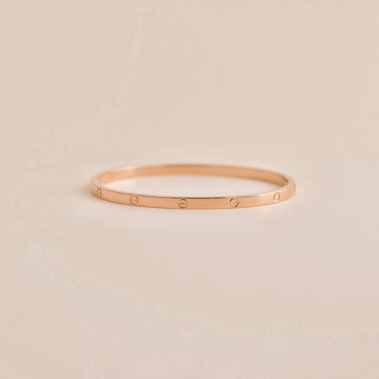 Bracelet petit modèle en or rose 18K de Cartier Taille 17 en vente 2