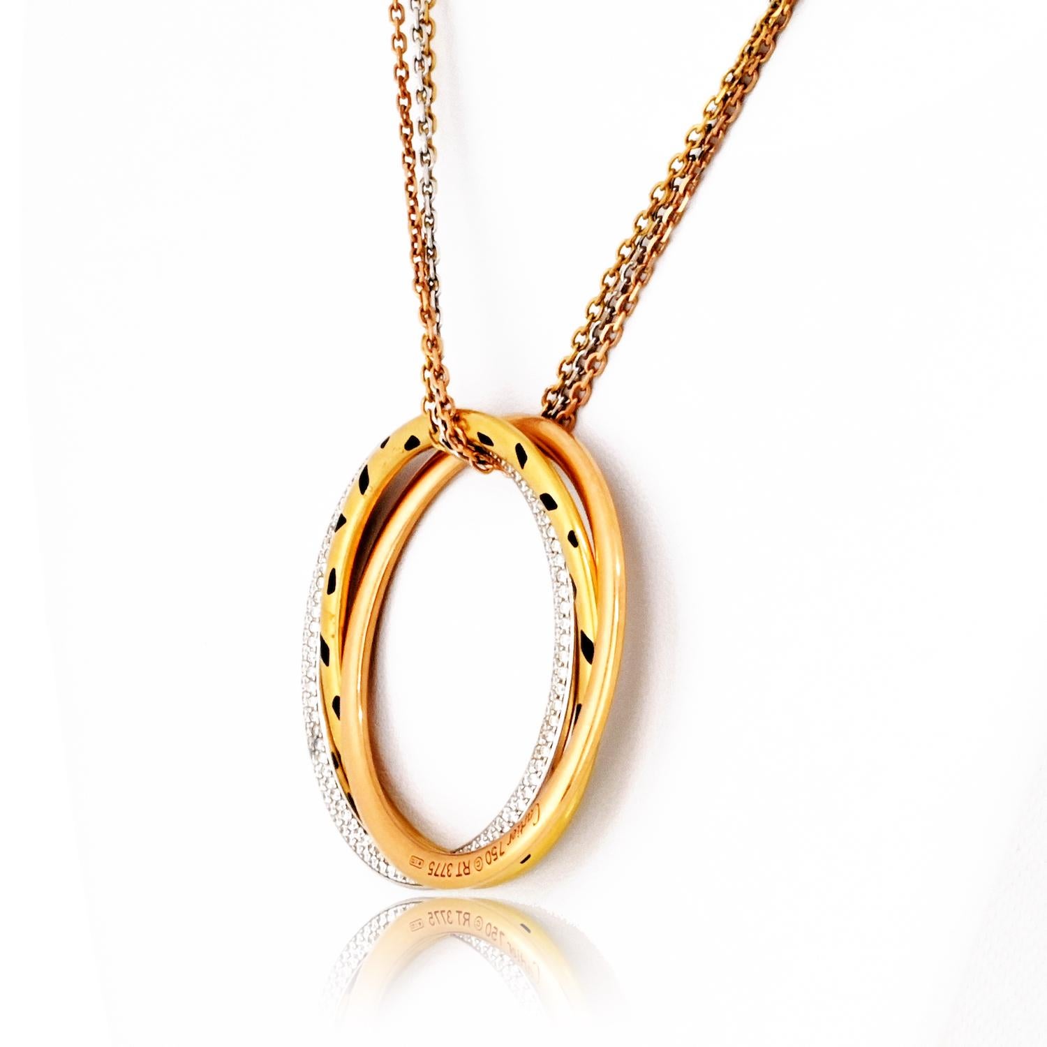 Cartier Collier Trinity 18 carats tricolore avec diamants tachetés en forme de panthère Excellent état - En vente à New York, NY