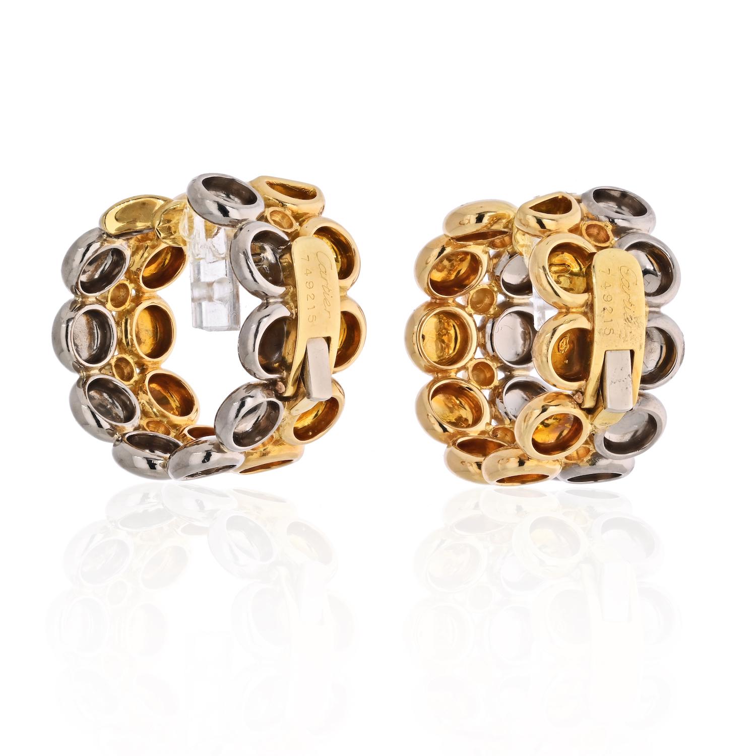 Cartier 18K zweifarbige Huggie-Clip-Ohrringe mit Wabenmotiv im Zustand „Hervorragend“ in New York, NY