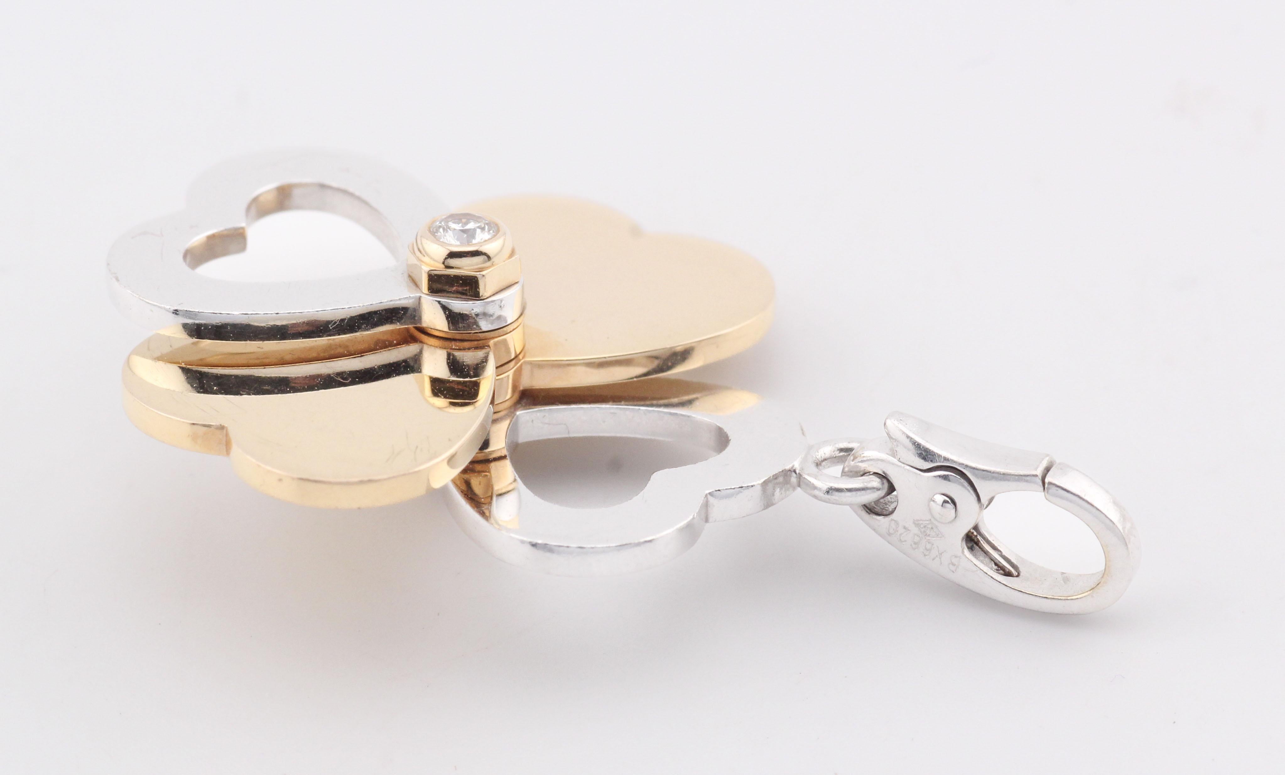 Cartier 18 Karat Weiß- und Rosagold Diamant-Anhänger mit 4 Herzen und Kleeblatt-Charm-Anhänger im Zustand „Gut“ im Angebot in Simpsonville, SC