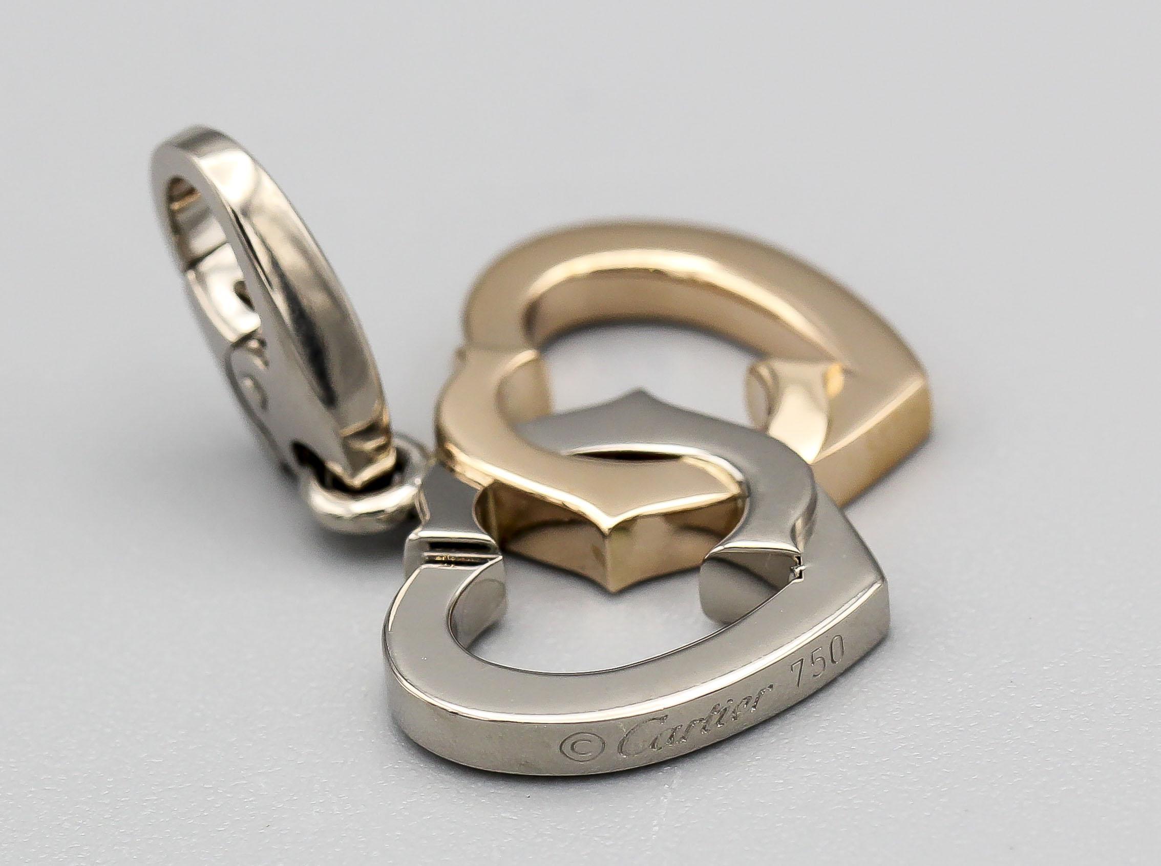 Cartier Pendentif breloque à double cœur en or blanc et rose 18 carats Bon état - En vente à Simpsonville, SC