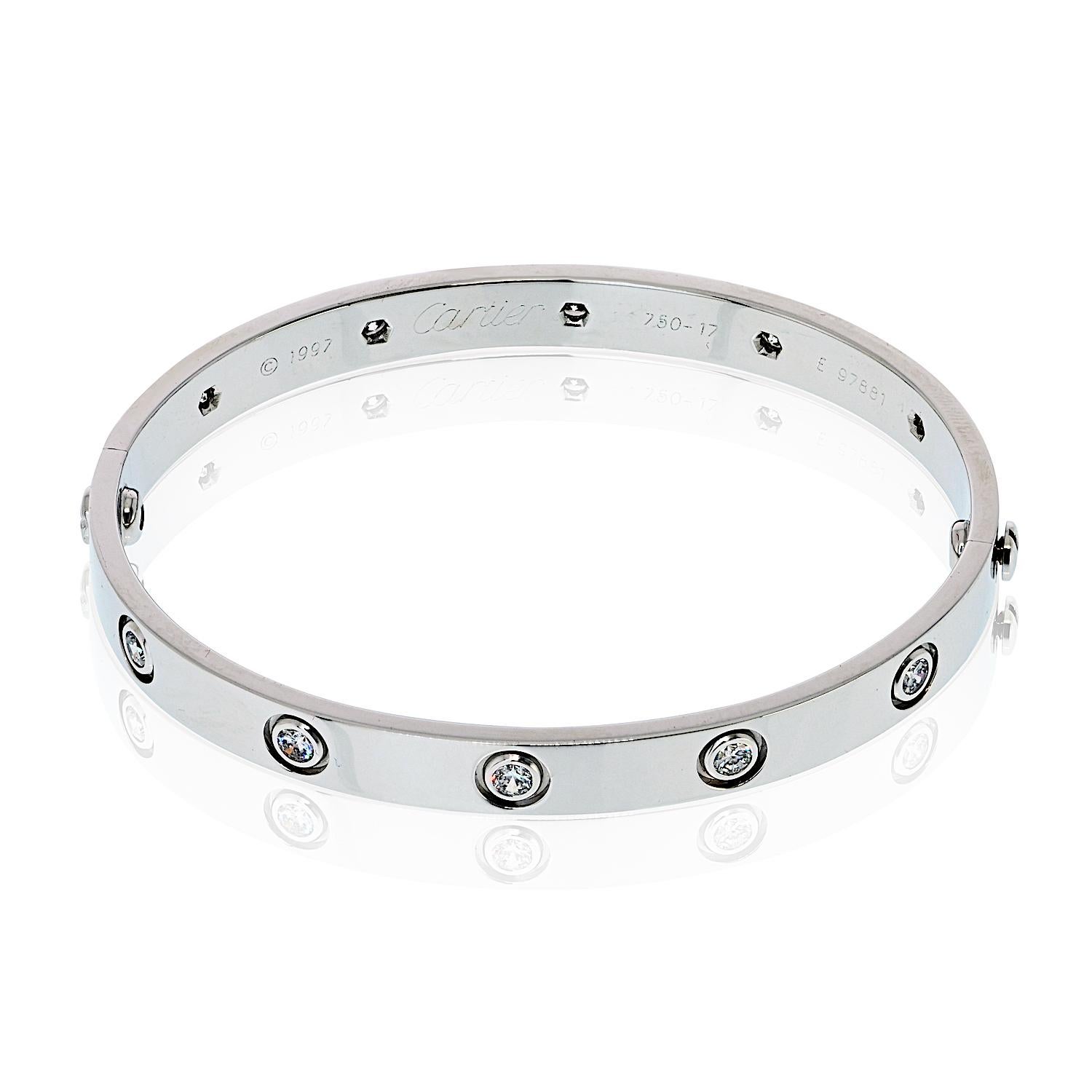 Moderno Cartier Bracciale Love in oro bianco 18 carati con 10 diamanti e cacciavite in vendita