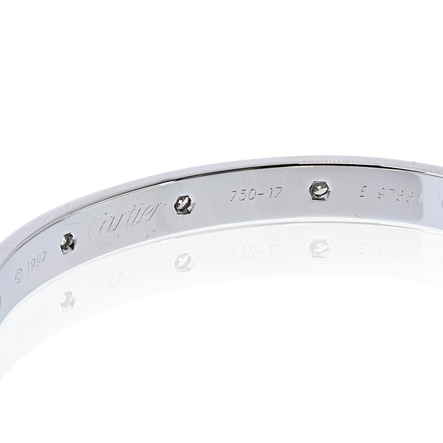 Cartier Bracciale Love in oro bianco 18 carati con 10 diamanti e cacciavite In condizioni ottime in vendita a New York, NY