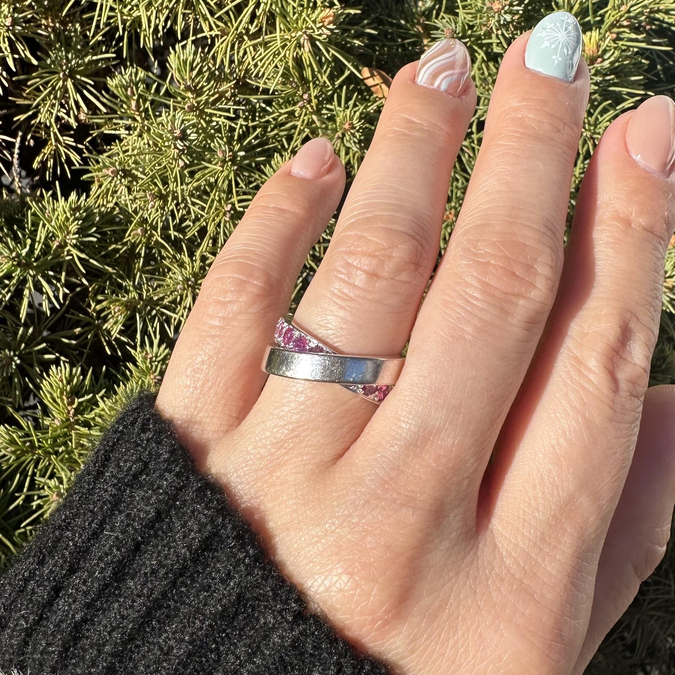 Bague croisée Paris Nouvelle Vague en or blanc 18 ct 1,50 ct de saphir rose de Cartier en vente 7