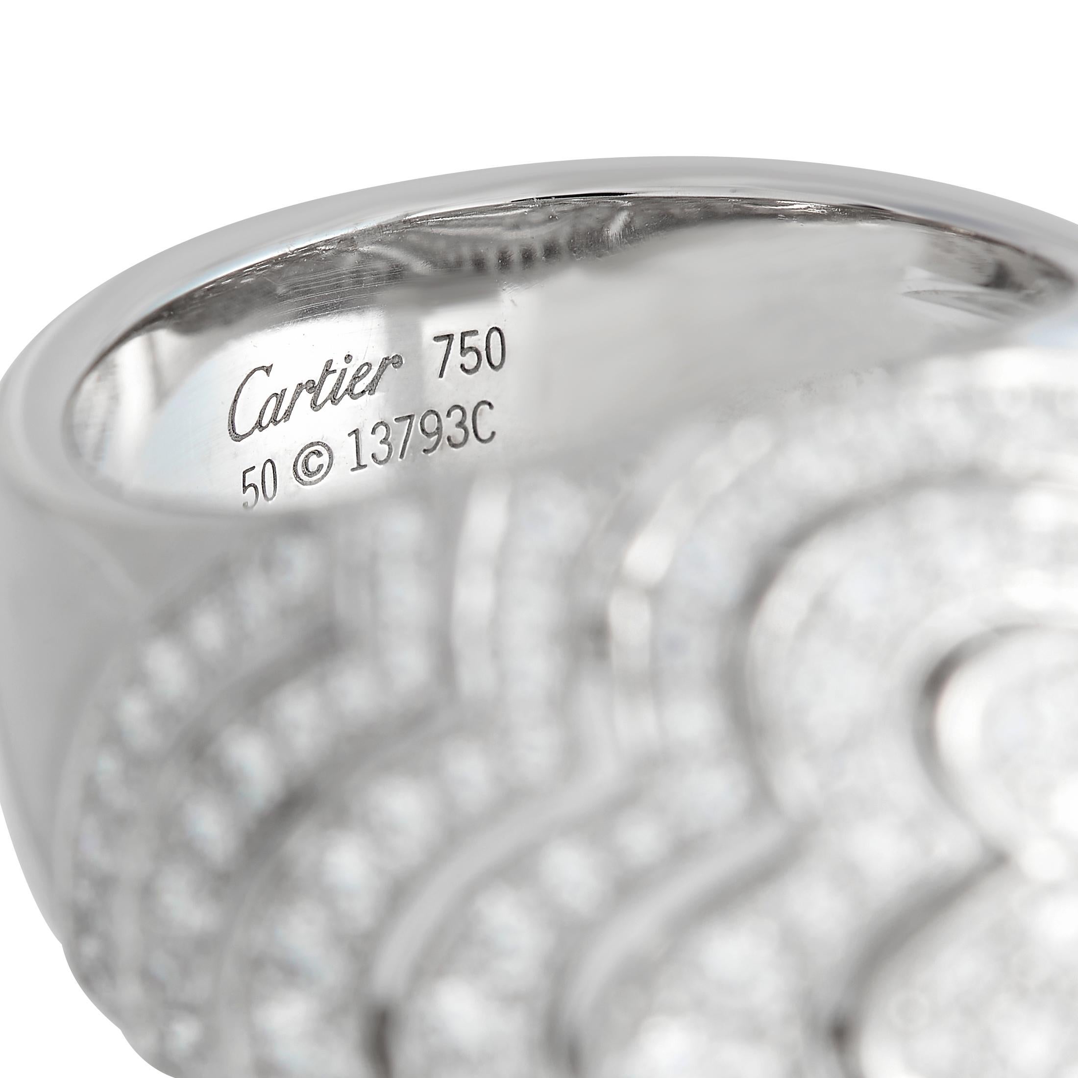 Bague de cocktail en or blanc 18K avec dôme en forme de coeur et diamant de 2,0ct Cartier Excellent état - En vente à Southampton, PA