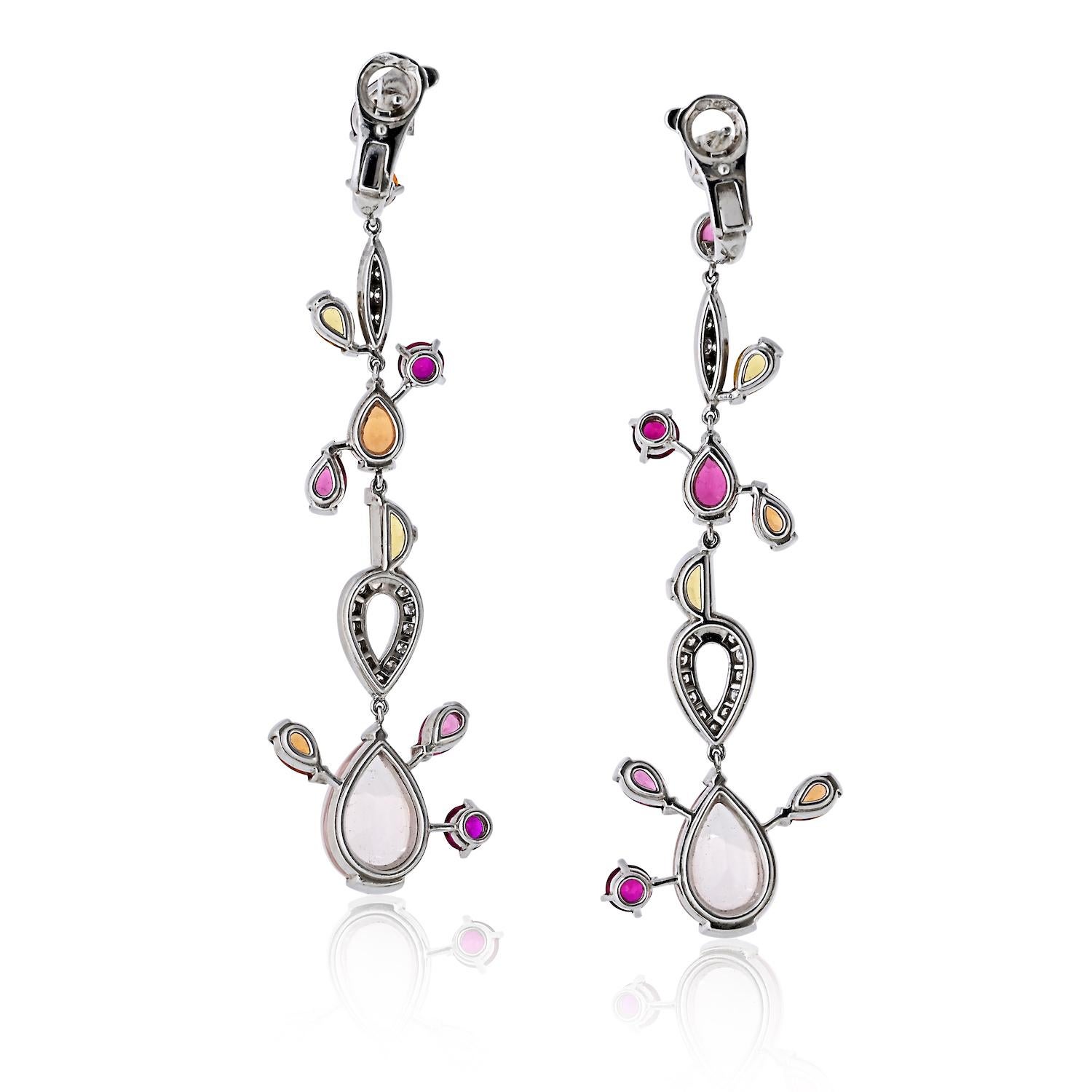 Orecchini a goccia Melo di Cartier in oro bianco 18 carati con diamanti e pietre preziose In condizioni ottime in vendita a New York, NY