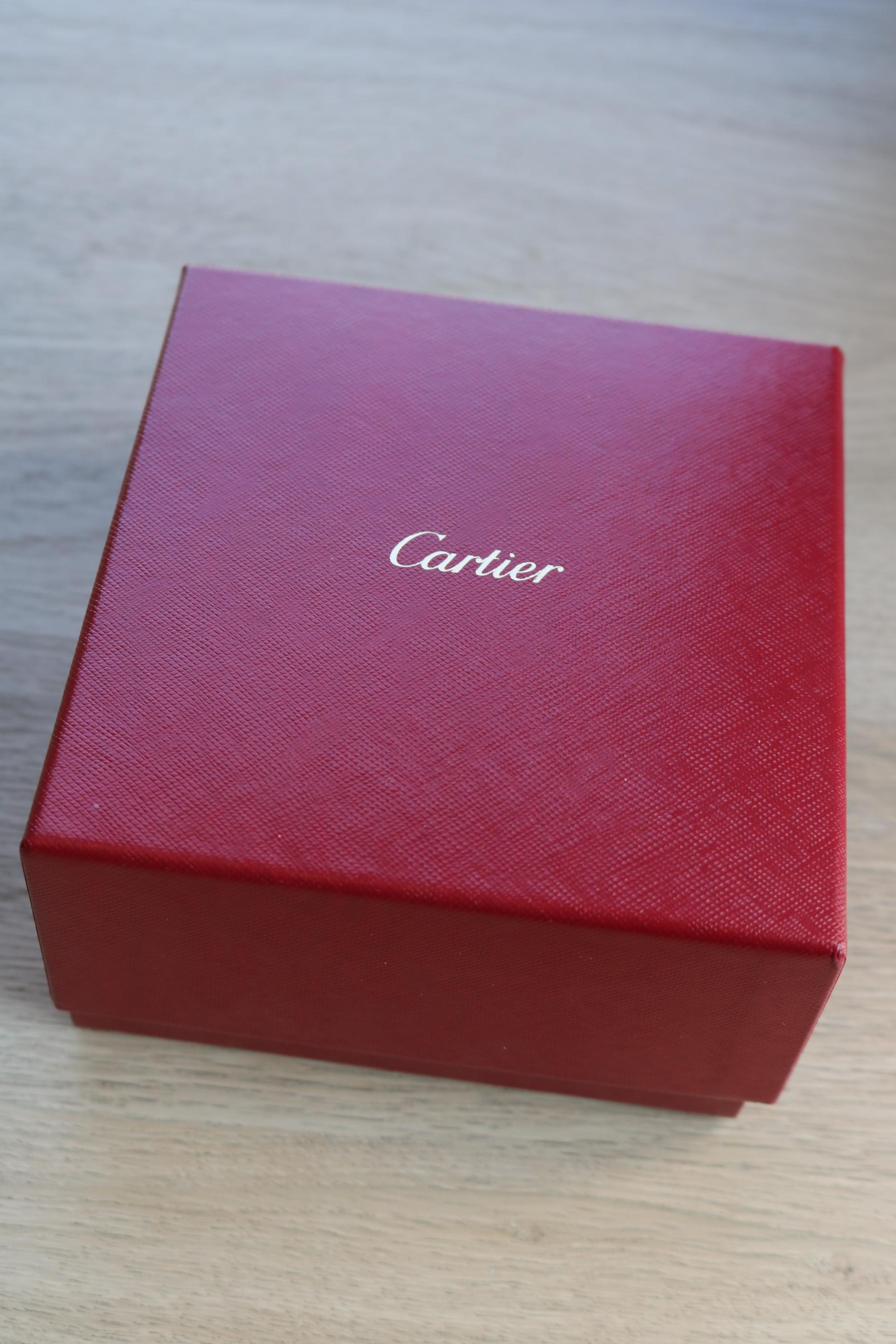 Cartier Bracelet Love en or blanc 18 carats avec 10 diamants, petit modèle en vente 7