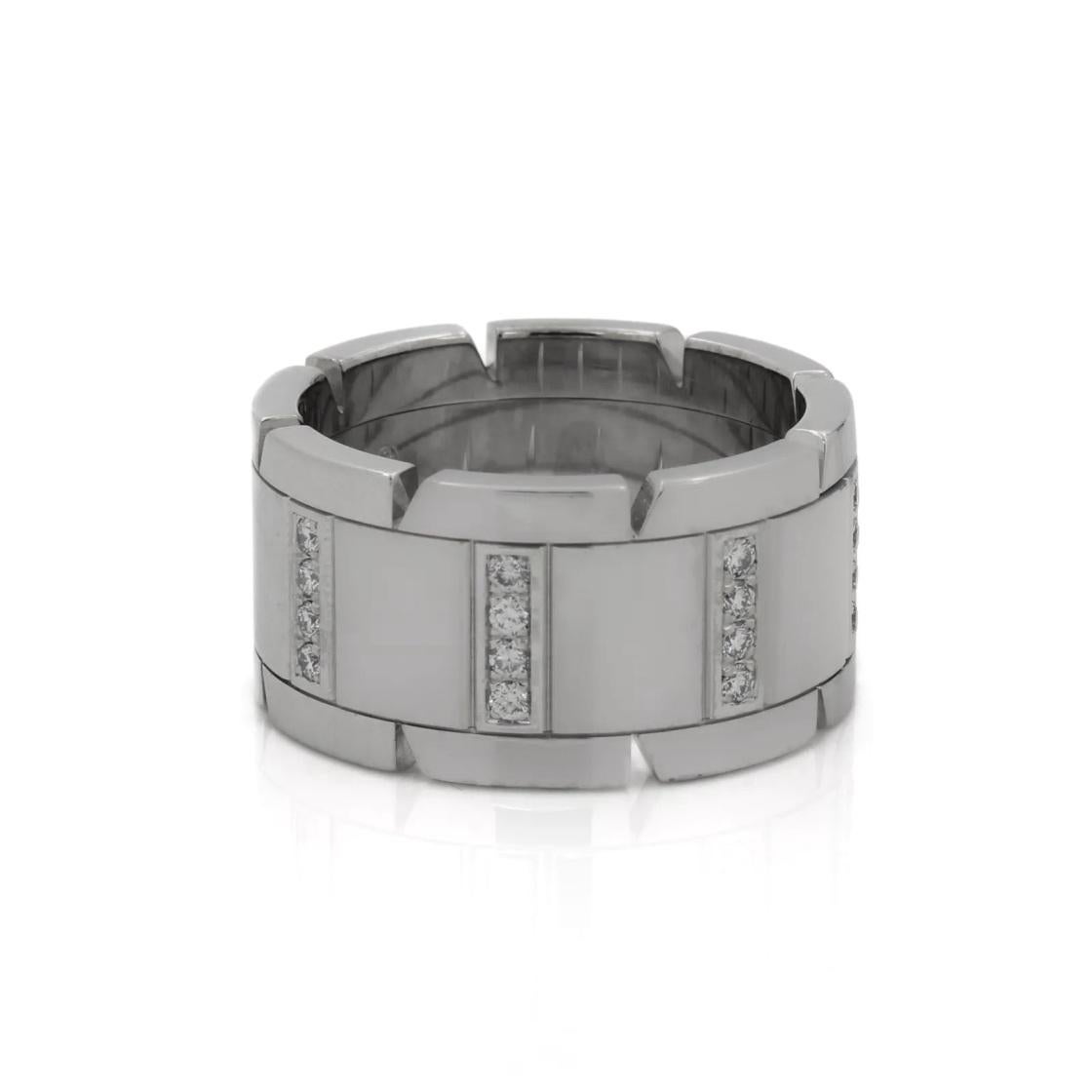Anillo Cartier Tank Francaise de diamantes en oro blanco de 18 quilates 56 talla US 7.5

Metal: Oro blanco de 18 quilates
Talla: Cartier talla 56, US talla 7.5
Ancho de banda: 11 mm
Peso: 18,40 gramos
Diamante: 32 diamantes brillantes redondos, peso