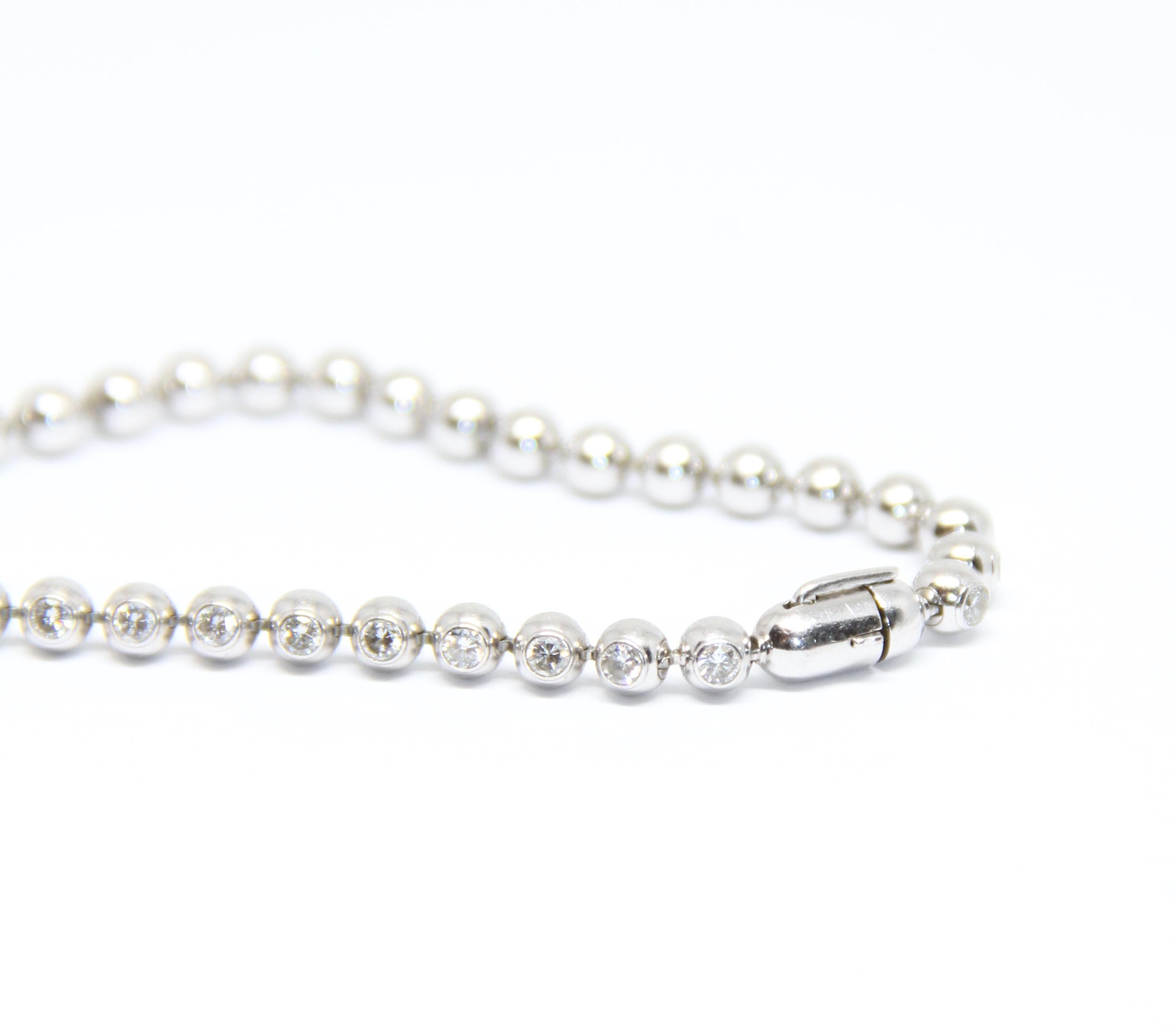 Cartier Bracelet tennis en or blanc 18 carats avec diamants et perles de diamants Bon état - En vente à Geneva, CH
