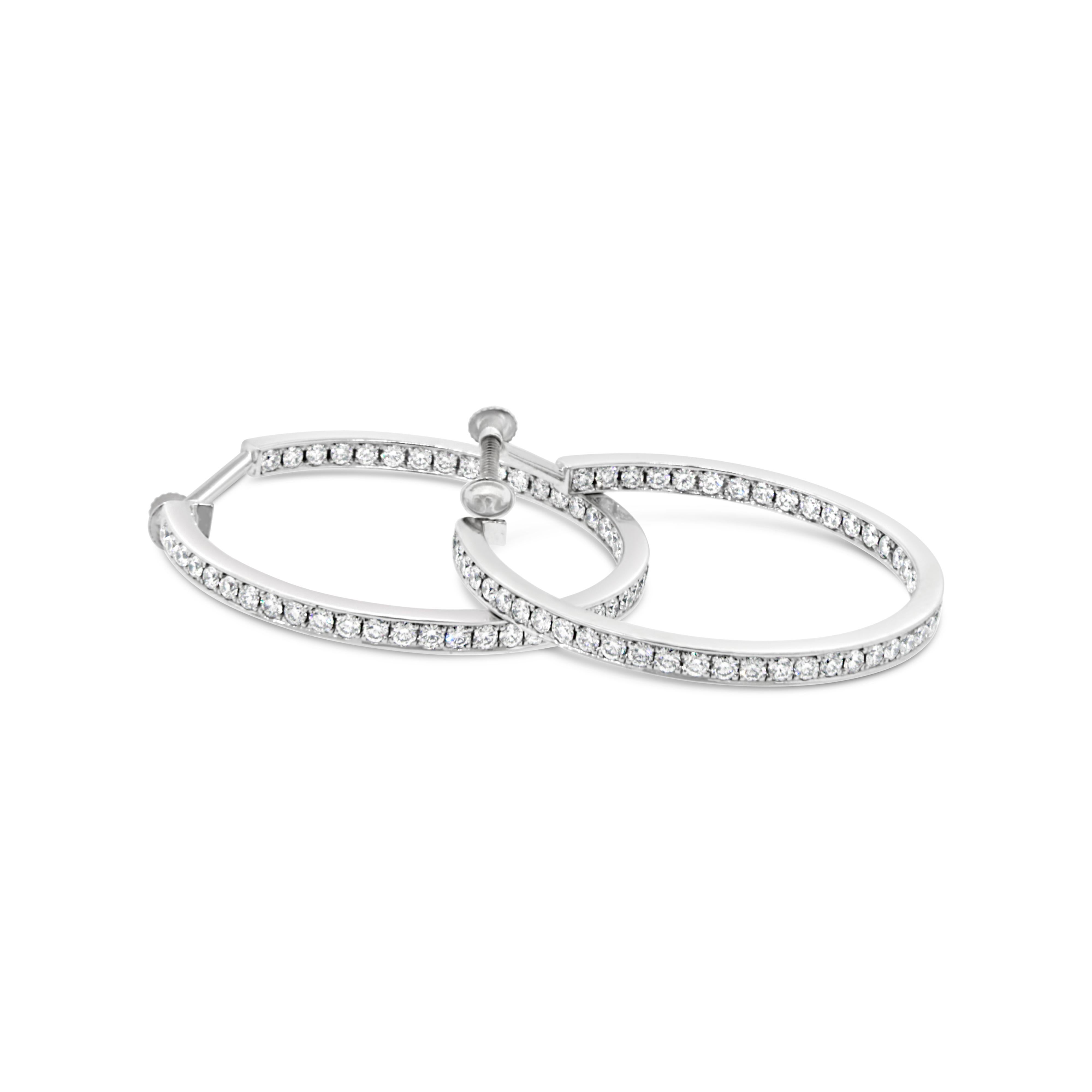 Orecchini a cerchio con diamanti Inside-Out in oro bianco 18 carati Cartier In condizioni buone a New York, NY