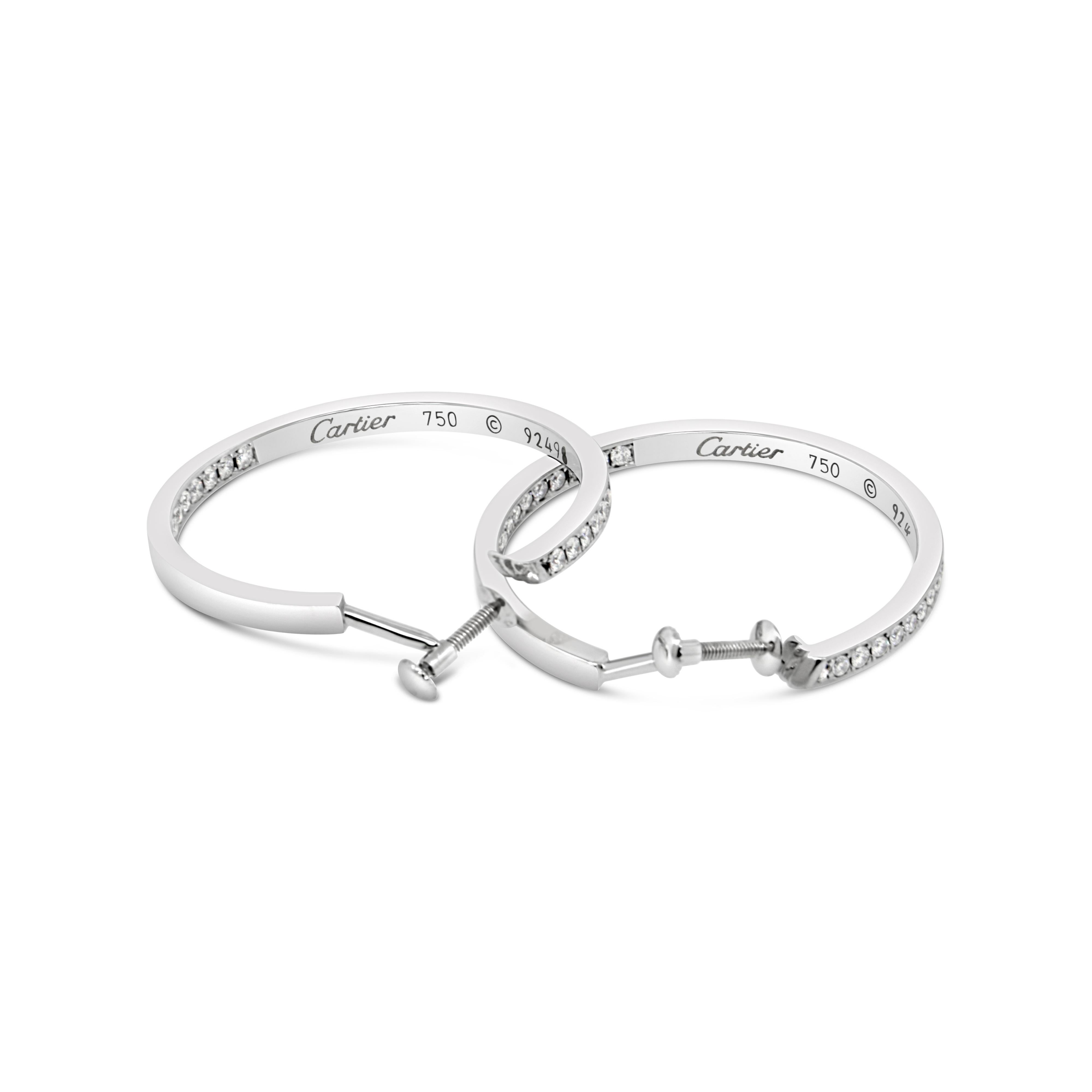 Donna Orecchini a cerchio con diamanti Inside-Out in oro bianco 18 carati Cartier
