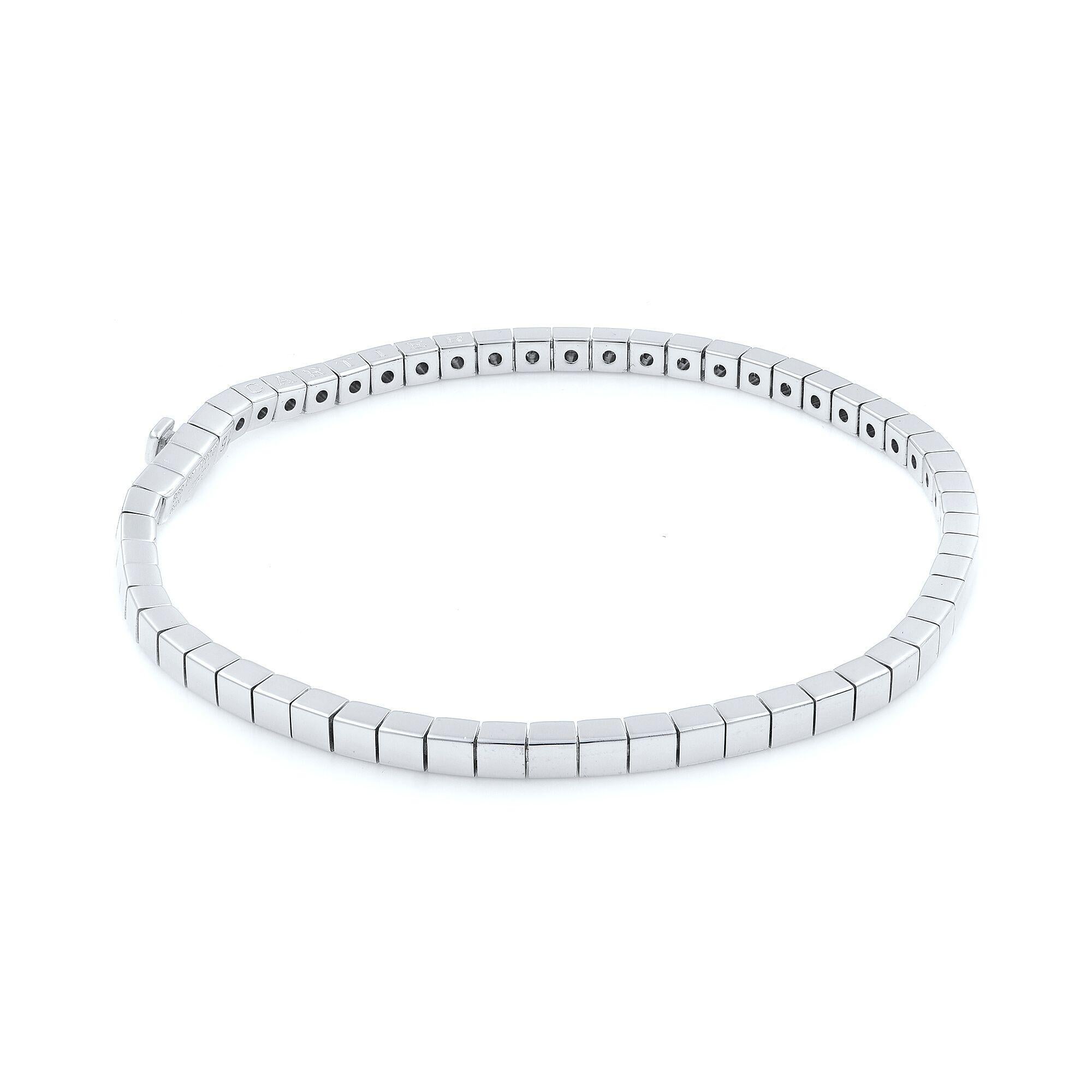 Lanieres segmented bracelet from Estate Cartier Size 16.
Great pre-owned condition, no signs of wear are visible.
No box, no papers.
Polished 18-karat white gold.
Lenght: 7 inch 
Safety clasp.
Made in France.

