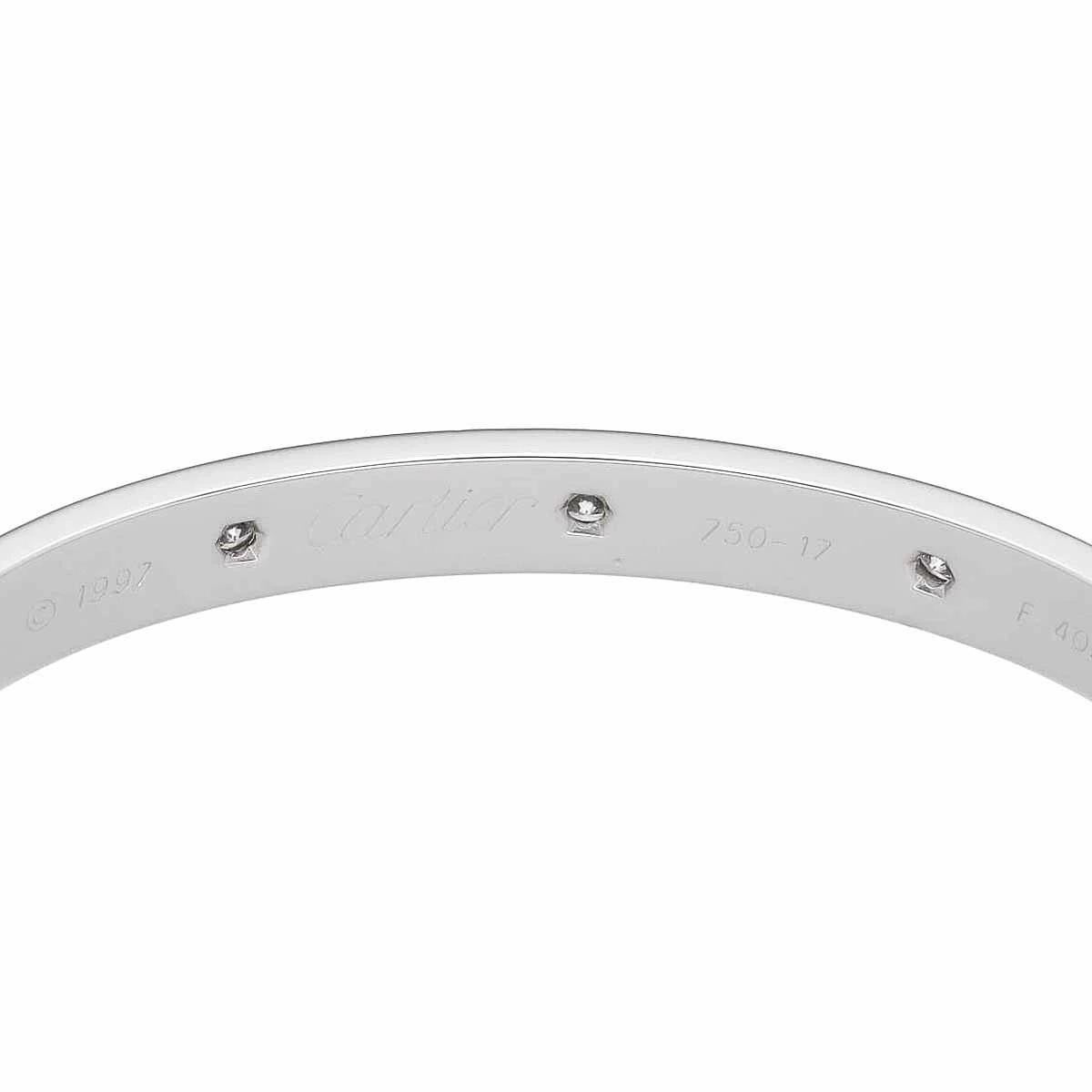 Cartier Love-Armband aus 18 Karat Weißgold mit 10P Diamanten, Größe 17 im Zustand „Gut“ im Angebot in Tokyo, JP