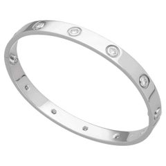 Cartier Love-Armband aus 18 Karat Weißgold mit 10P Diamanten, Größe 17