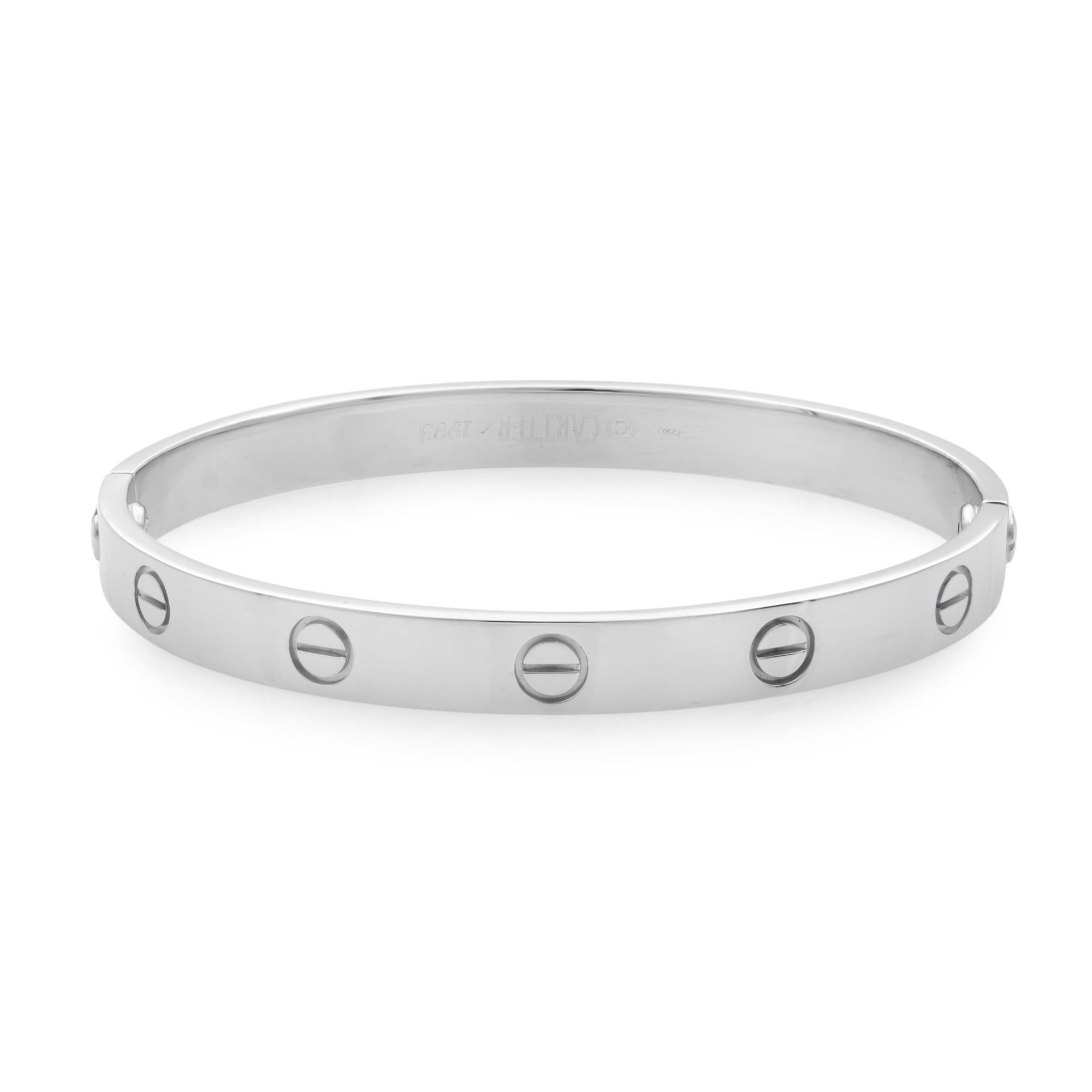 Cartier Love bracelet in 18K white gold.
Pre-owned, with old screw style closure. Looks great. Comes with box but without screwdriver and papers.
Size: 17