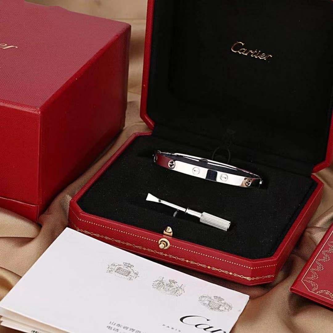 Cartier 18K Weißgold Liebesarmband Größe 18 1