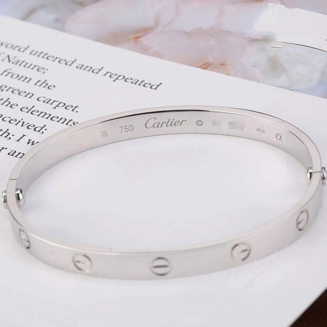 Cartier 18K White Gold Love Bracelet Size 18  In Excellent Condition In Banbury, GB