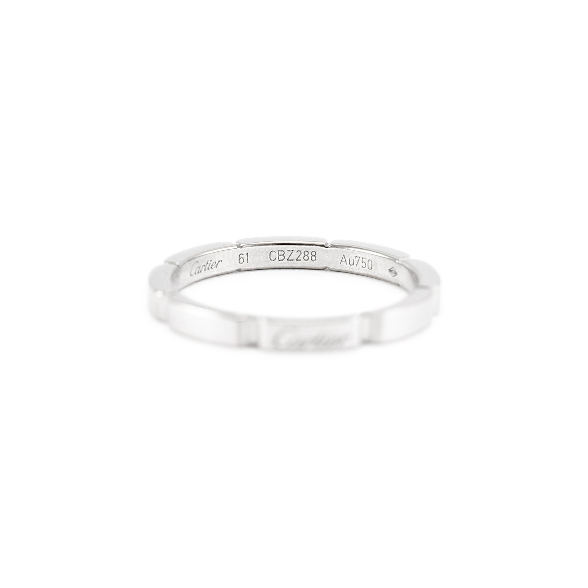Brand: Cartier

Gender: Men

Metal Type: 18K White Gold

Ring Size: 9.5

Cartier Ring Size: 61

Width: 2.50 mm

Weight: 4.80 grams

Men's 18K White Gold comfort-fit engagement wedding ring with a soft-square shank. Engraved with 