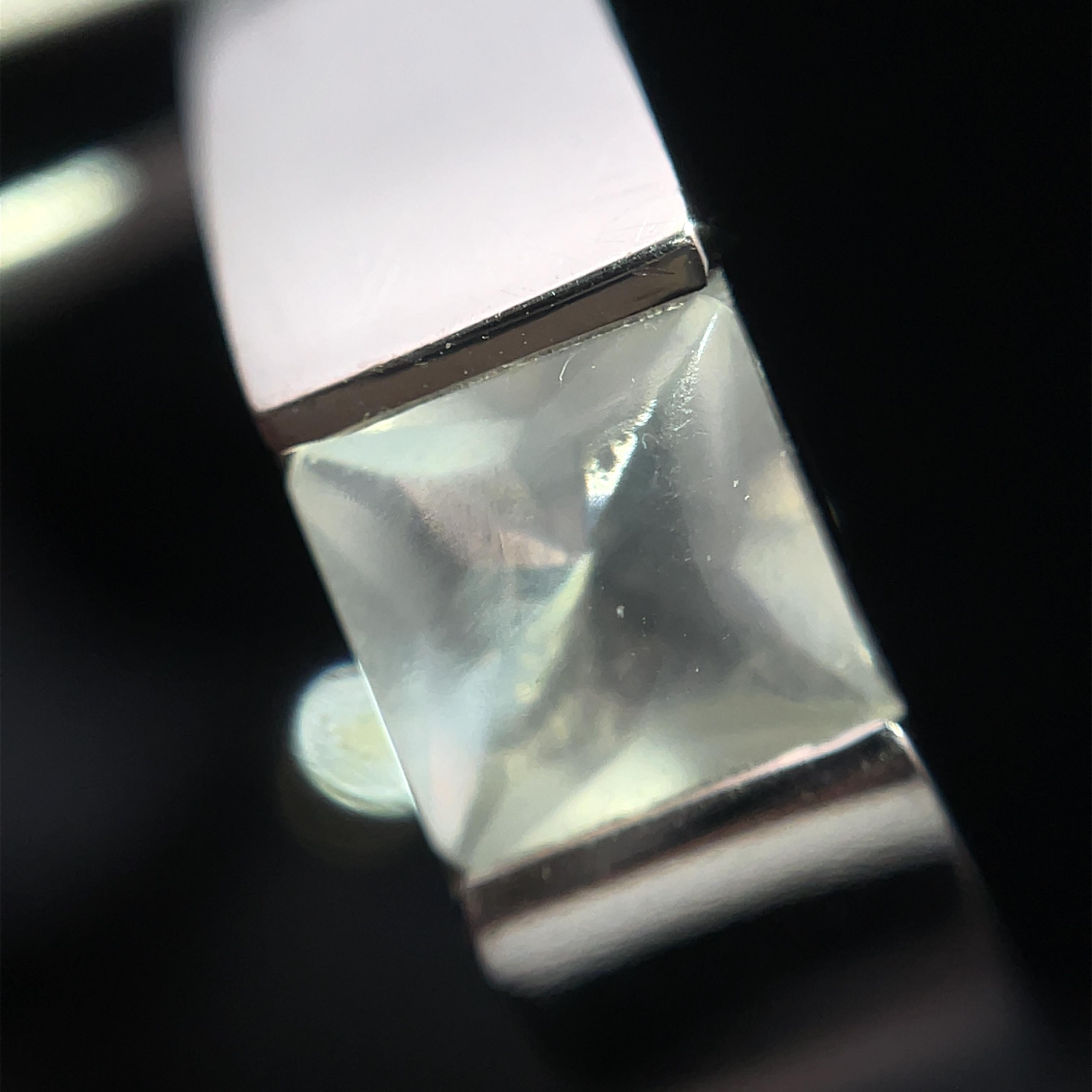 Cartier 18k White Gold Moonstone Ring In Excellent Condition For Sale In New York, NY