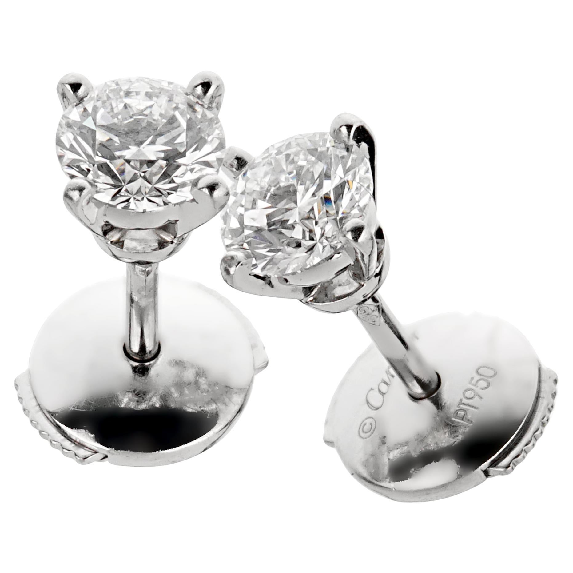 Boucles d'oreilles en or blanc 18k Cartier diamant taille brillant rond 1.08ct