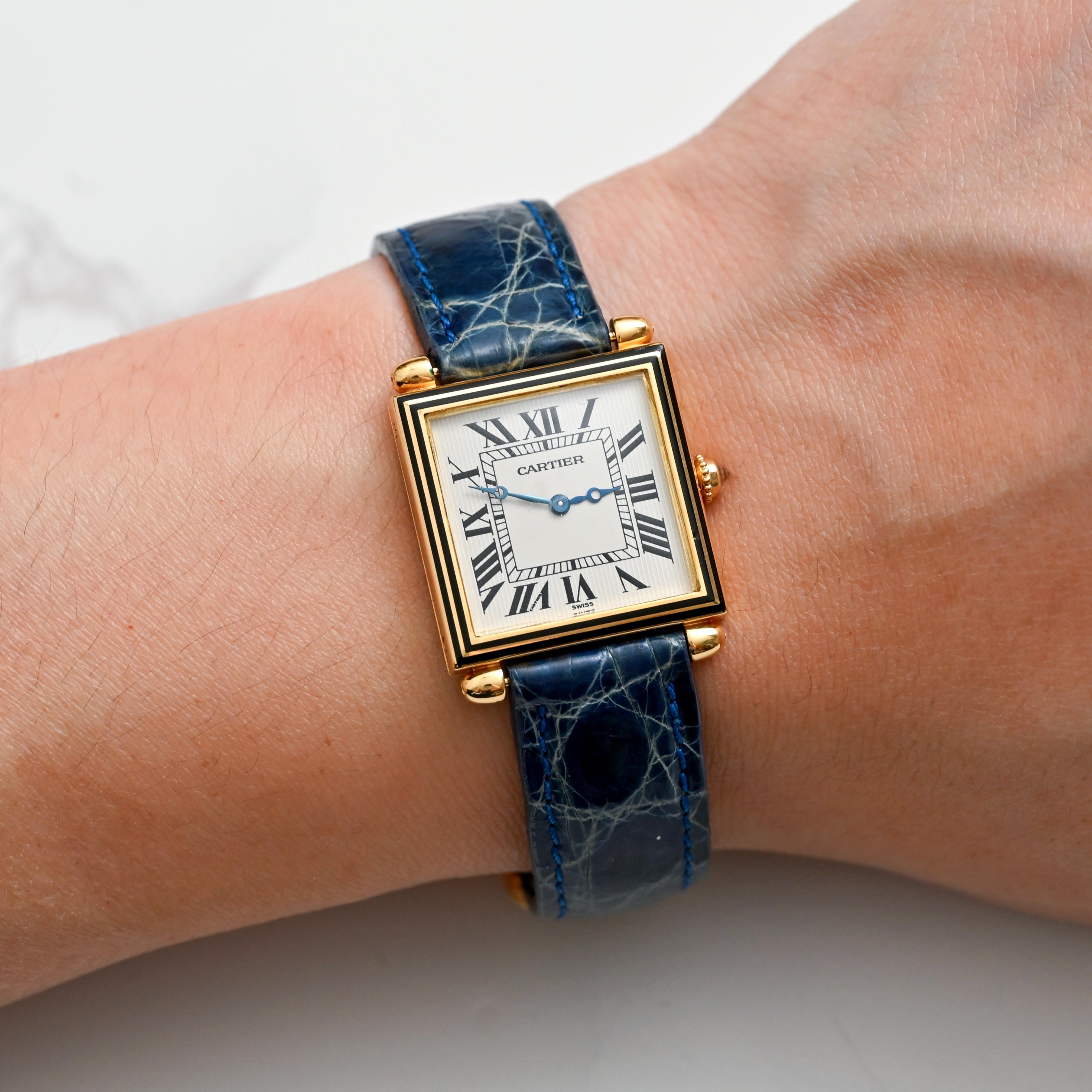 Cartier 18 Karat Gelbgold 1630 Quarz Tank Obus Tank Obus, 1990er Jahre im Angebot 4