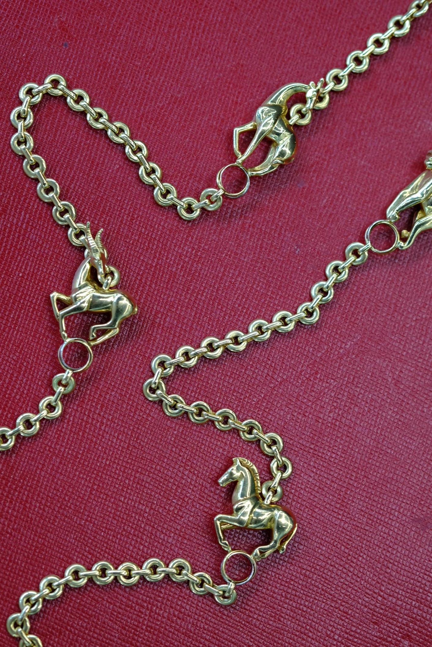 Collier en or jaune 18 cartier avec station animale sur 33 pouces en vente 5