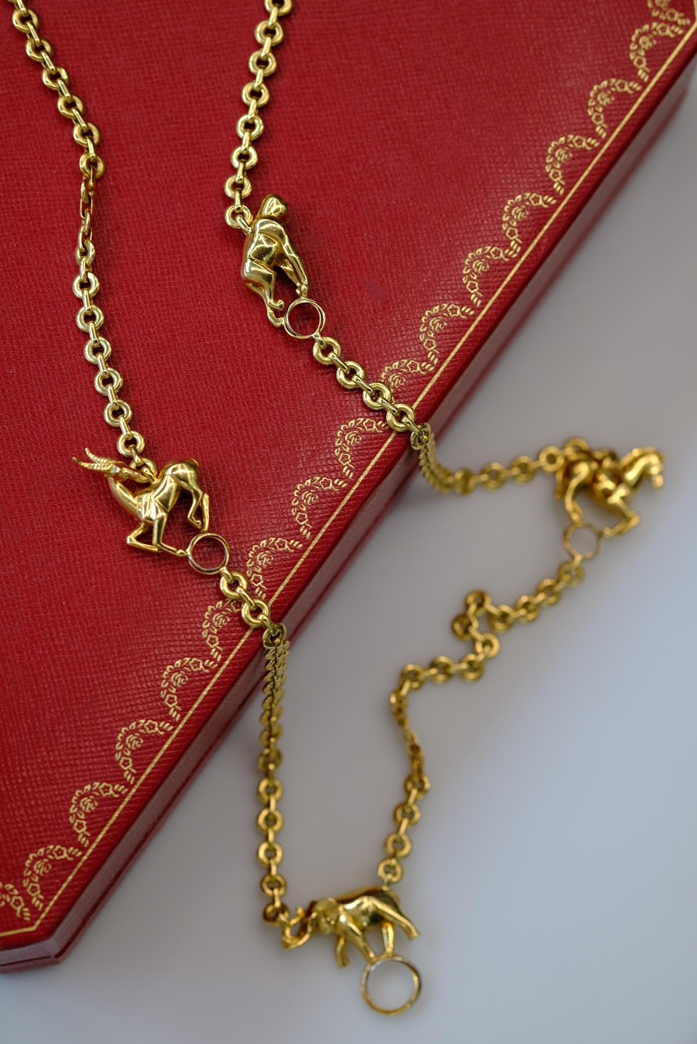 Collier en or jaune 18 cartier avec station animale sur 33 pouces en vente 4