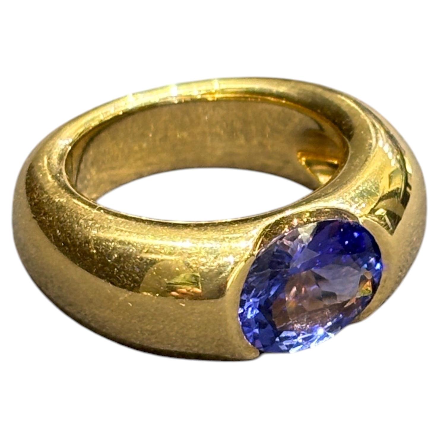 Cartier-Cocktailring aus 18-karätigem Gelbgold mit einem Tanzanit von ca. 2,5 Karat, datiert auf 1993
