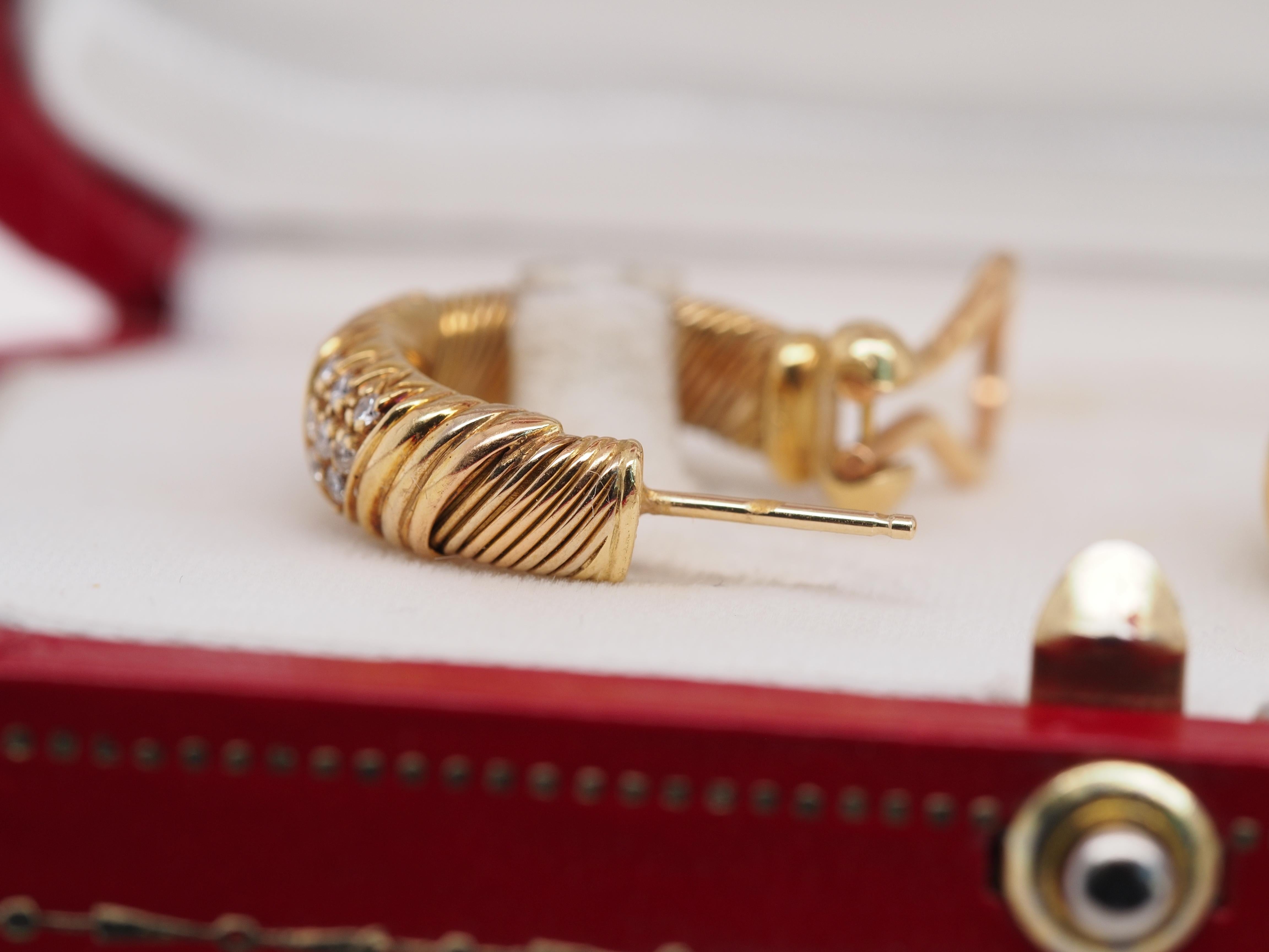 Cartier Boucles d'oreilles en or jaune 18 carats et diamants en vente 1