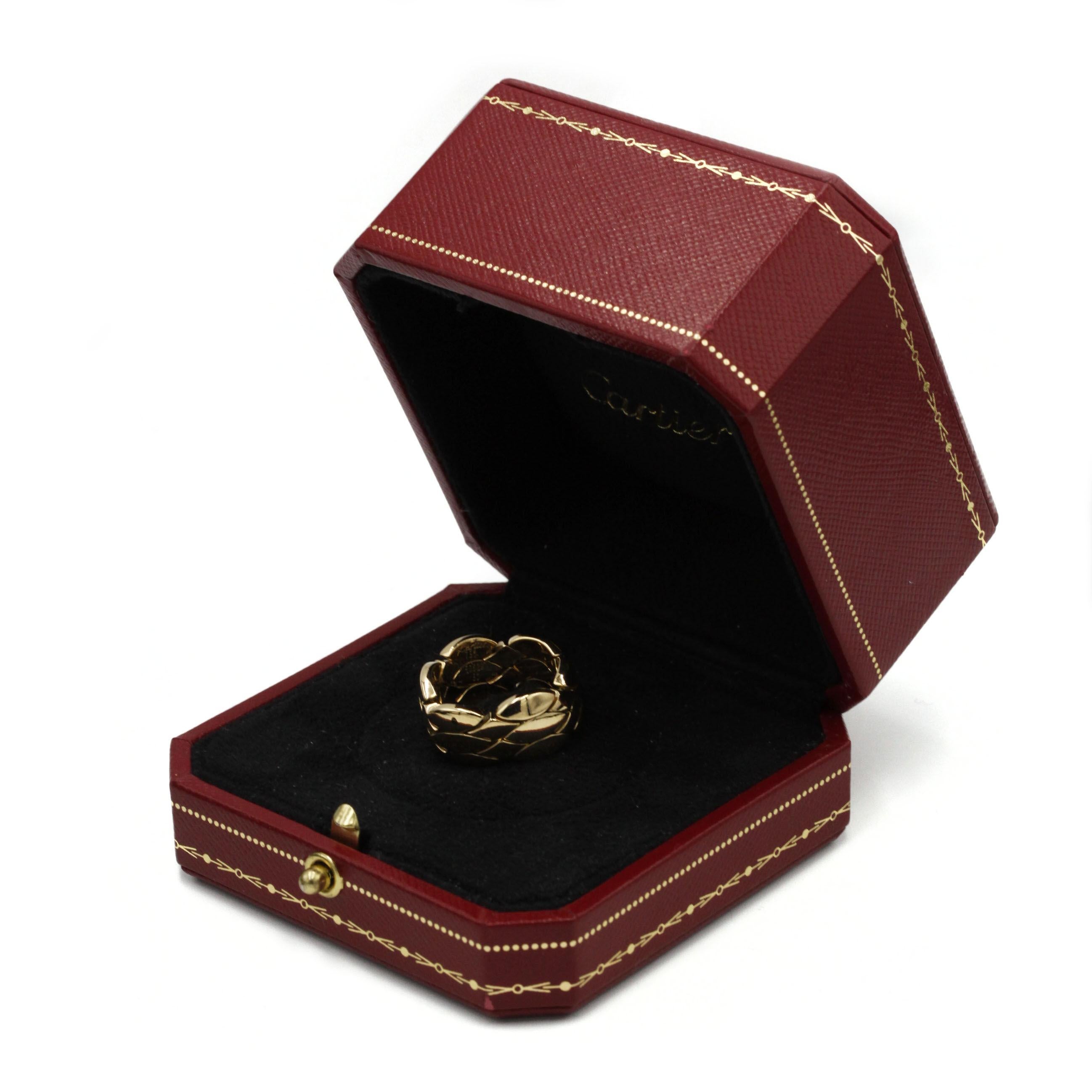Bague Bandeau Signature en or jaune 18K de Cartier Pour femmes en vente