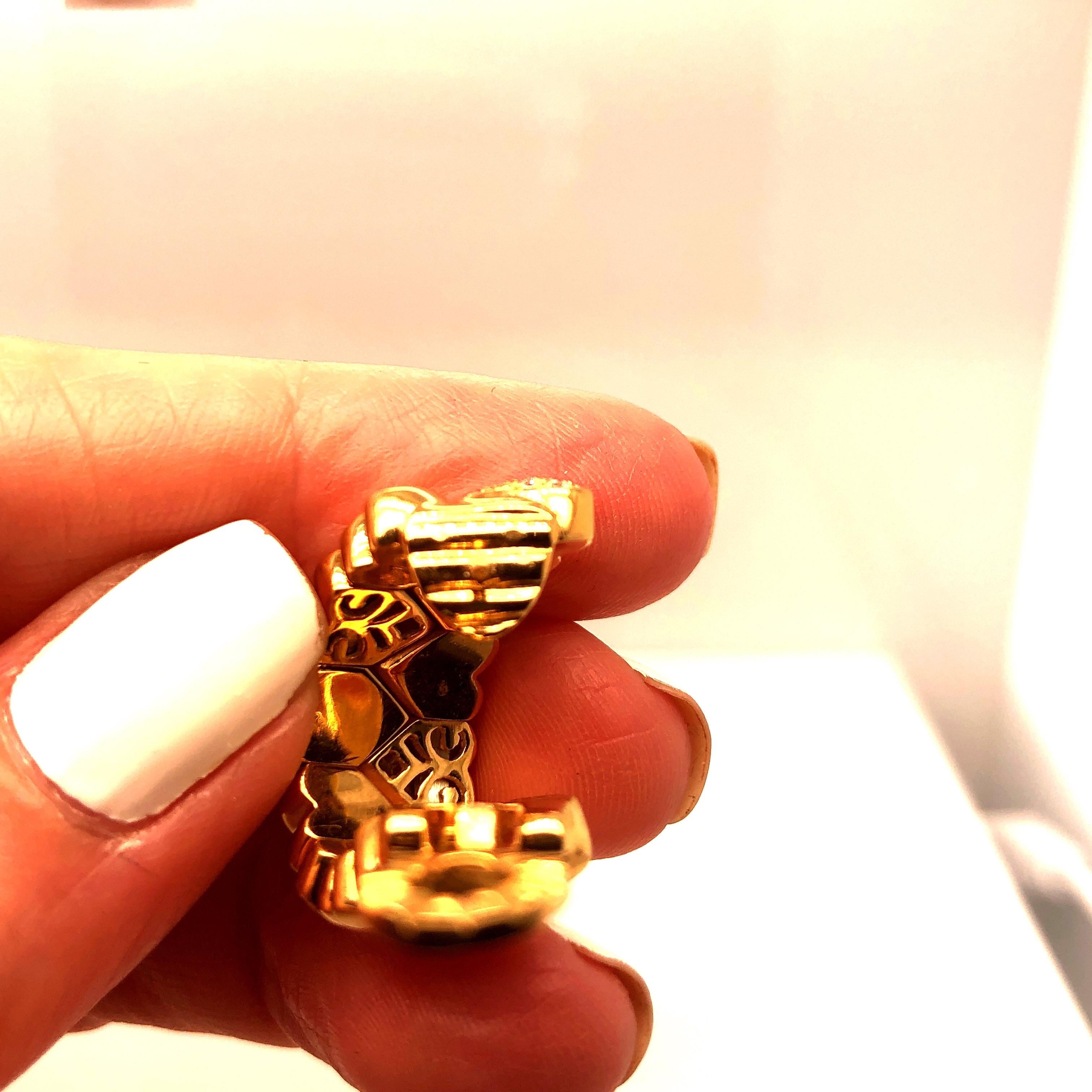 Cartier: 18 Karat Gelbgold Diamant-Ohrringe, Pavé-Diamanten in Herzform (Rundschliff) im Angebot
