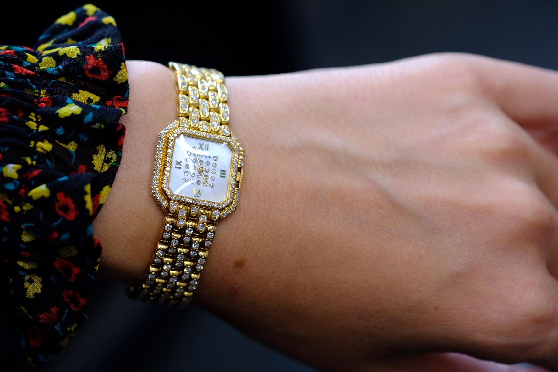 Women's Cartier 18K Yellow Gold Diamond Panthere De Cartier Wrist Watch For Sale