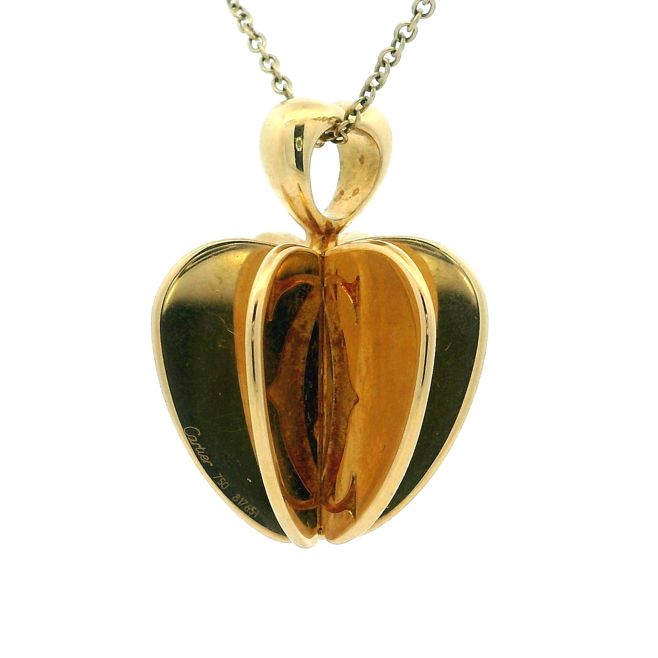 Cartier 18K Yellow Gold Double C 3D Apple Heart Pendant in vendita 1
