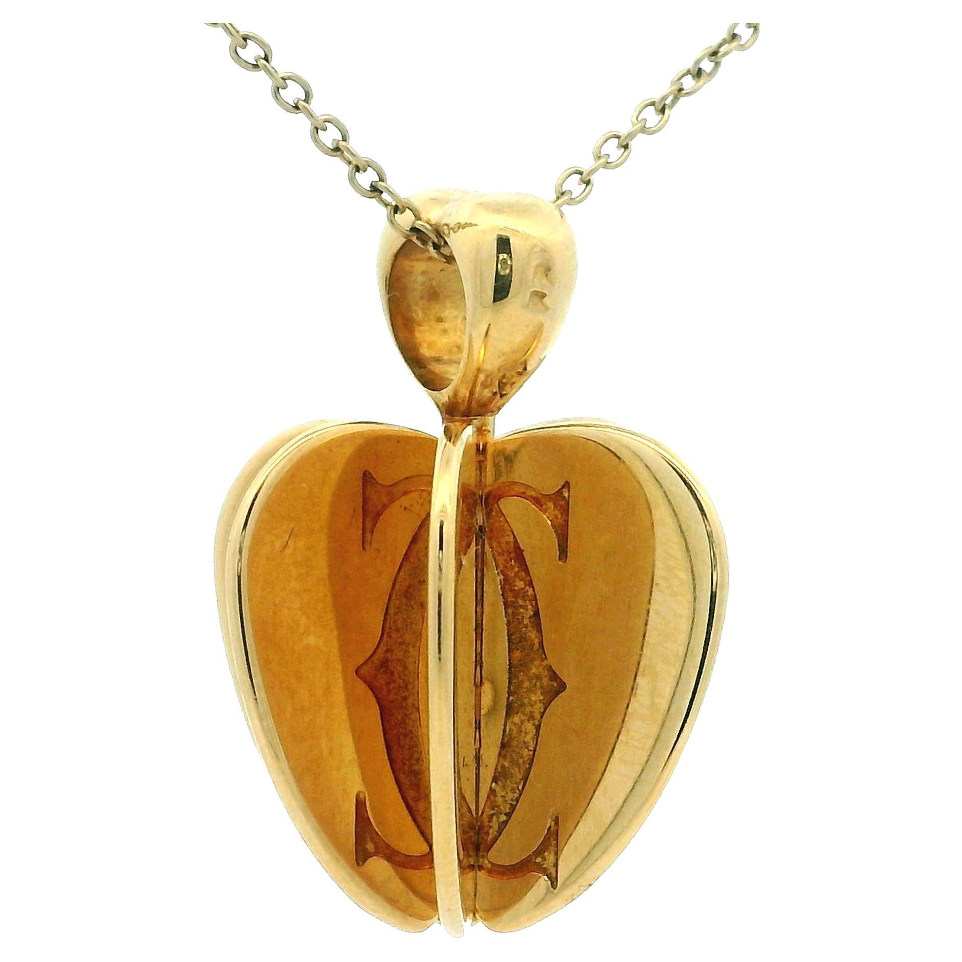 Cartier 18K Yellow Gold Double C 3D Apple Heart Pendant in vendita