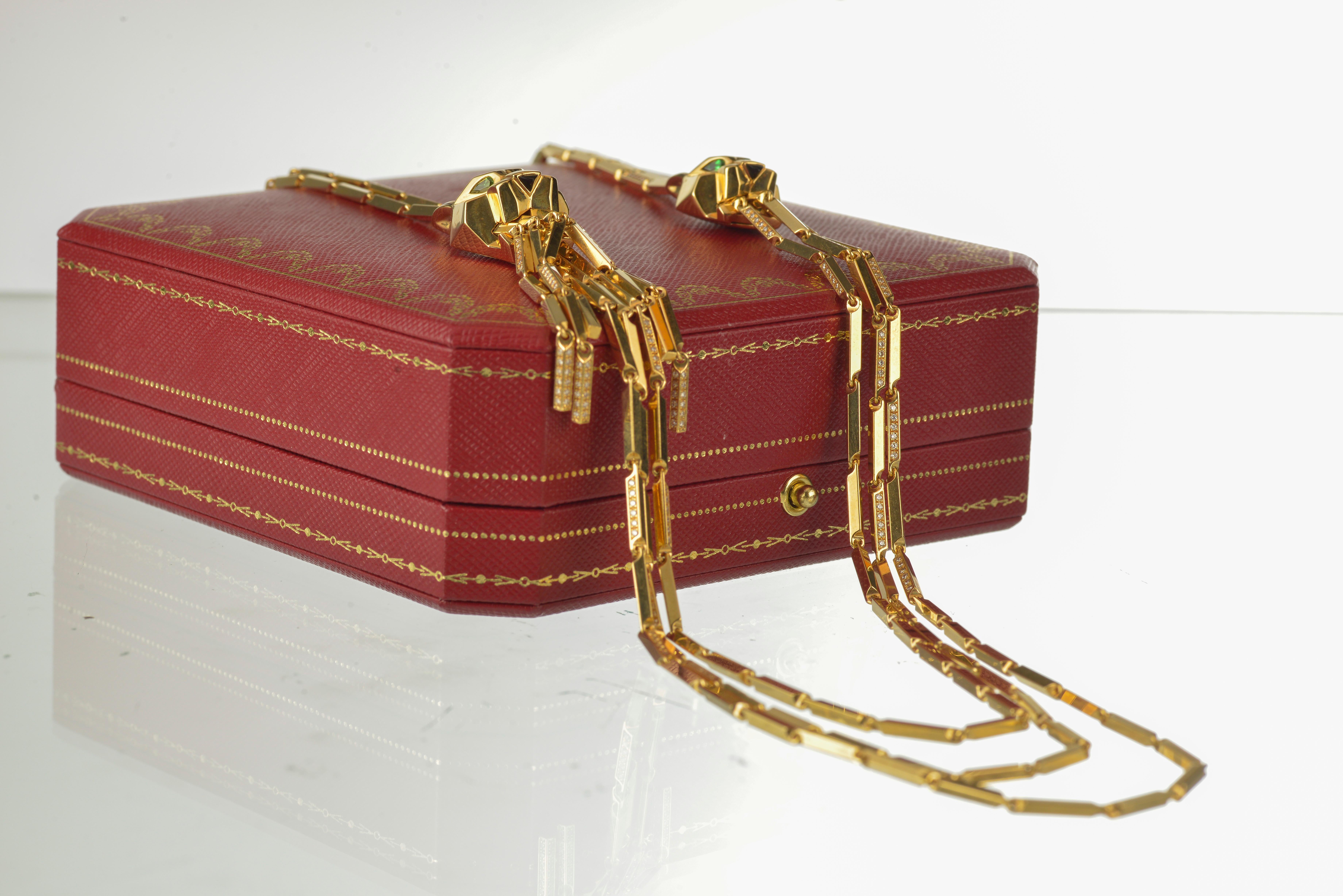 Taille ronde Cartier Collier long à pampilles à double panthère en or jaune 18 carats en vente
