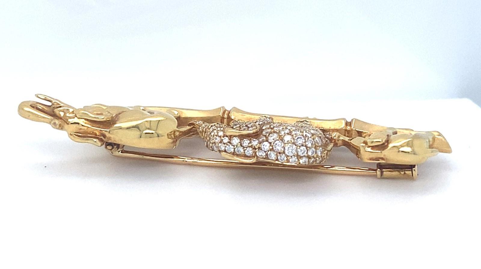 Cartier 18k Yellow Gold Elephant Family Brooch with Emerald & Diamond Accents In Good Condition For Sale In Sherman Oaks, CA