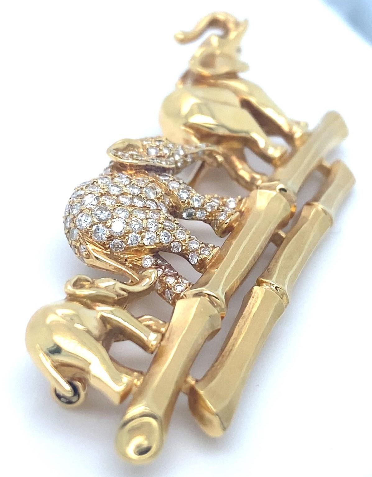 Women's or Men's Cartier 18k Yellow Gold Elephant Family Brooch with Emerald & Diamond Accents For Sale