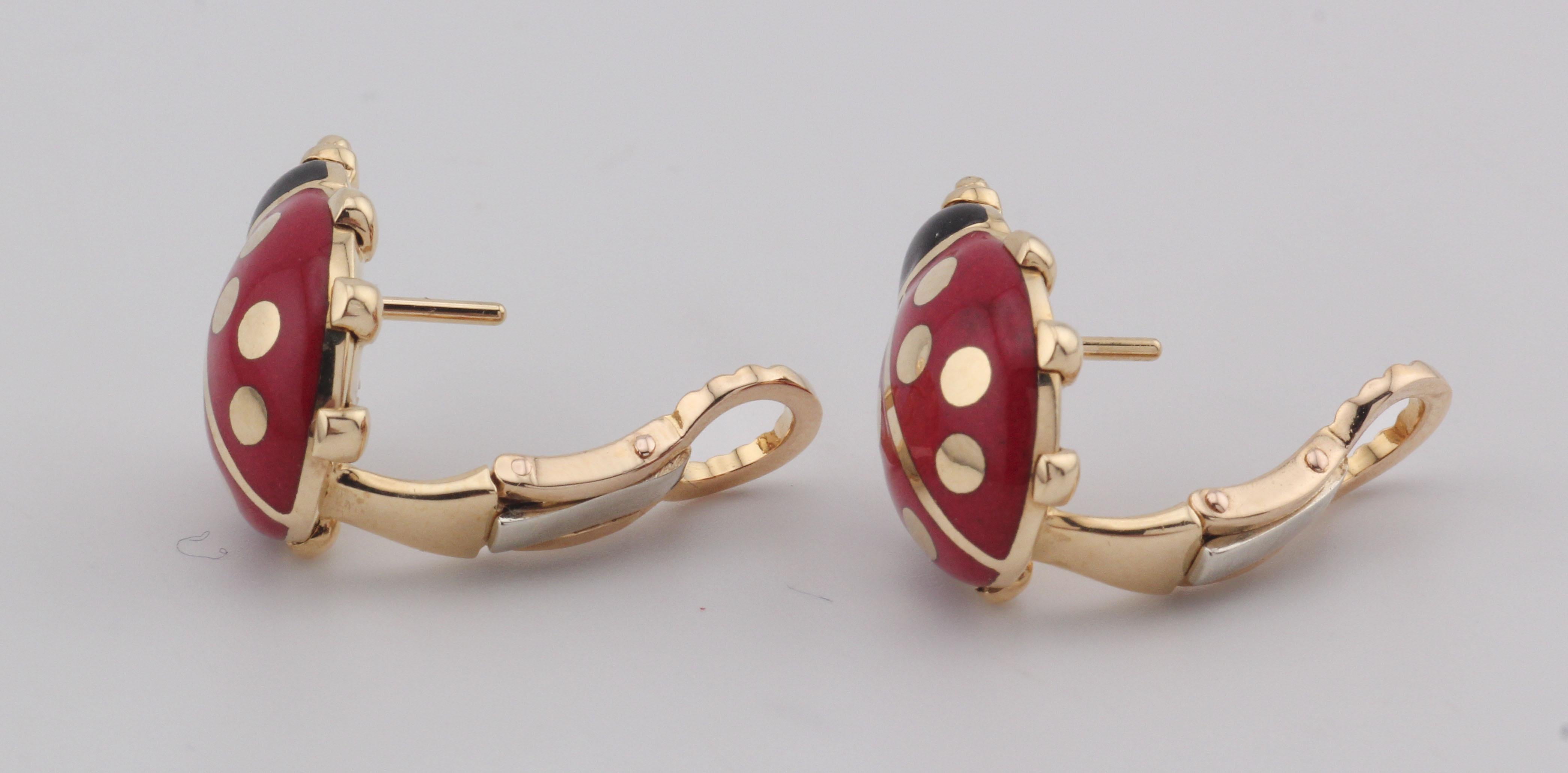 Orecchini Cartier in oro giallo 18 carati e smalto a forma di coccinella In condizioni ottime in vendita a Simpsonville, SC