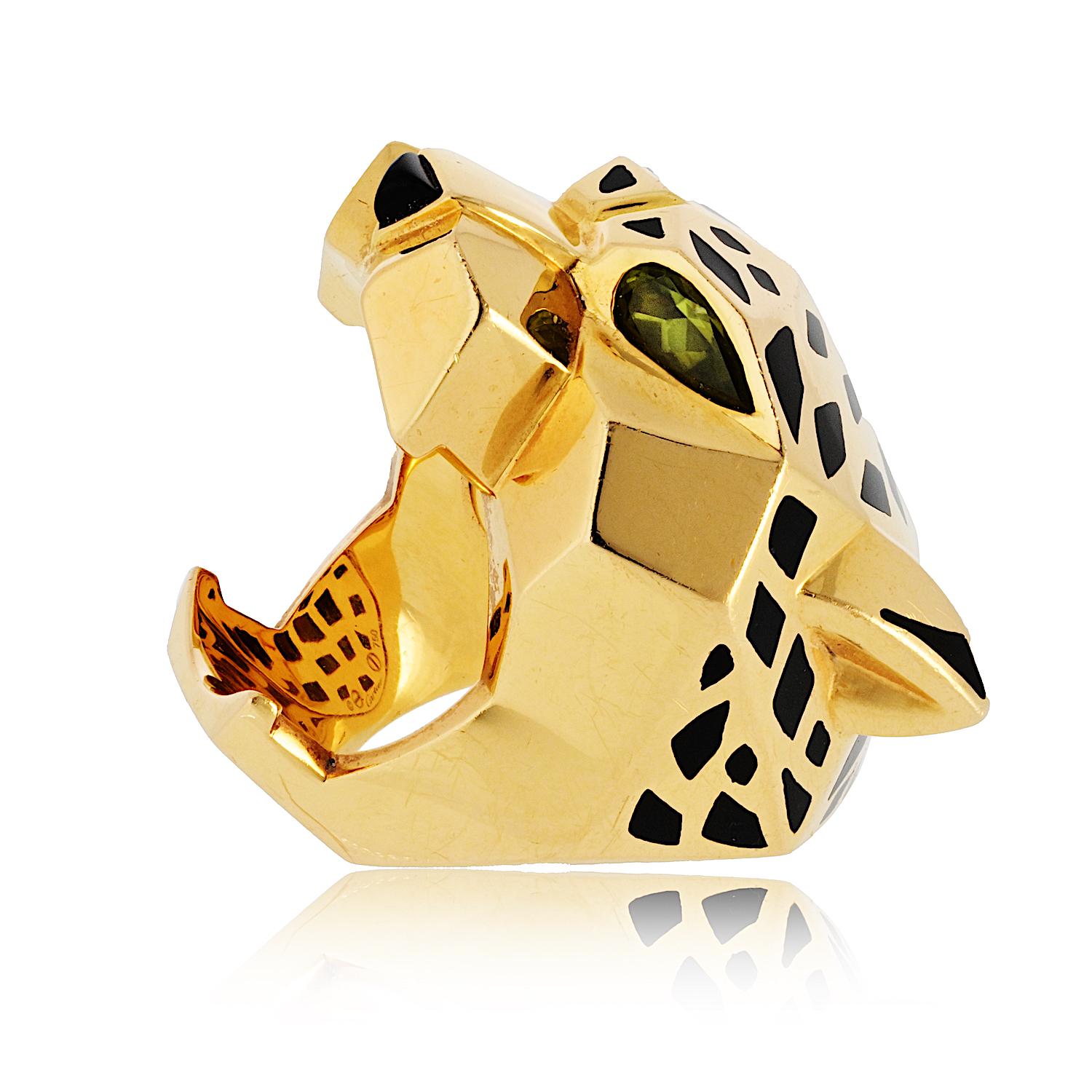 Cartier, bague en or jaune 18 carats EU 53 tête de panthère au design solide et tacheté en vente 3