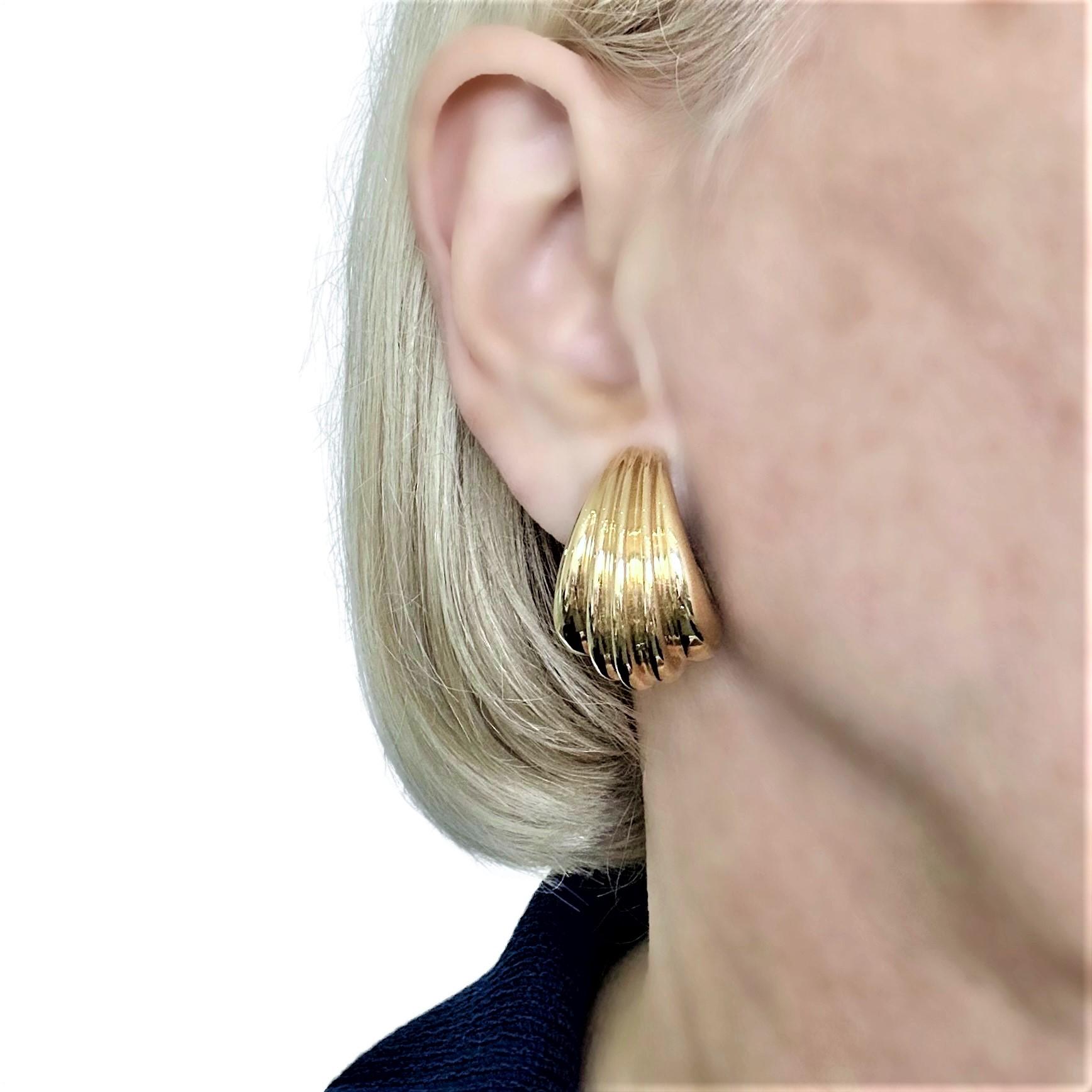 Cartier 18K Yellow Gold Fluted Wide J Hoop Earrings 6