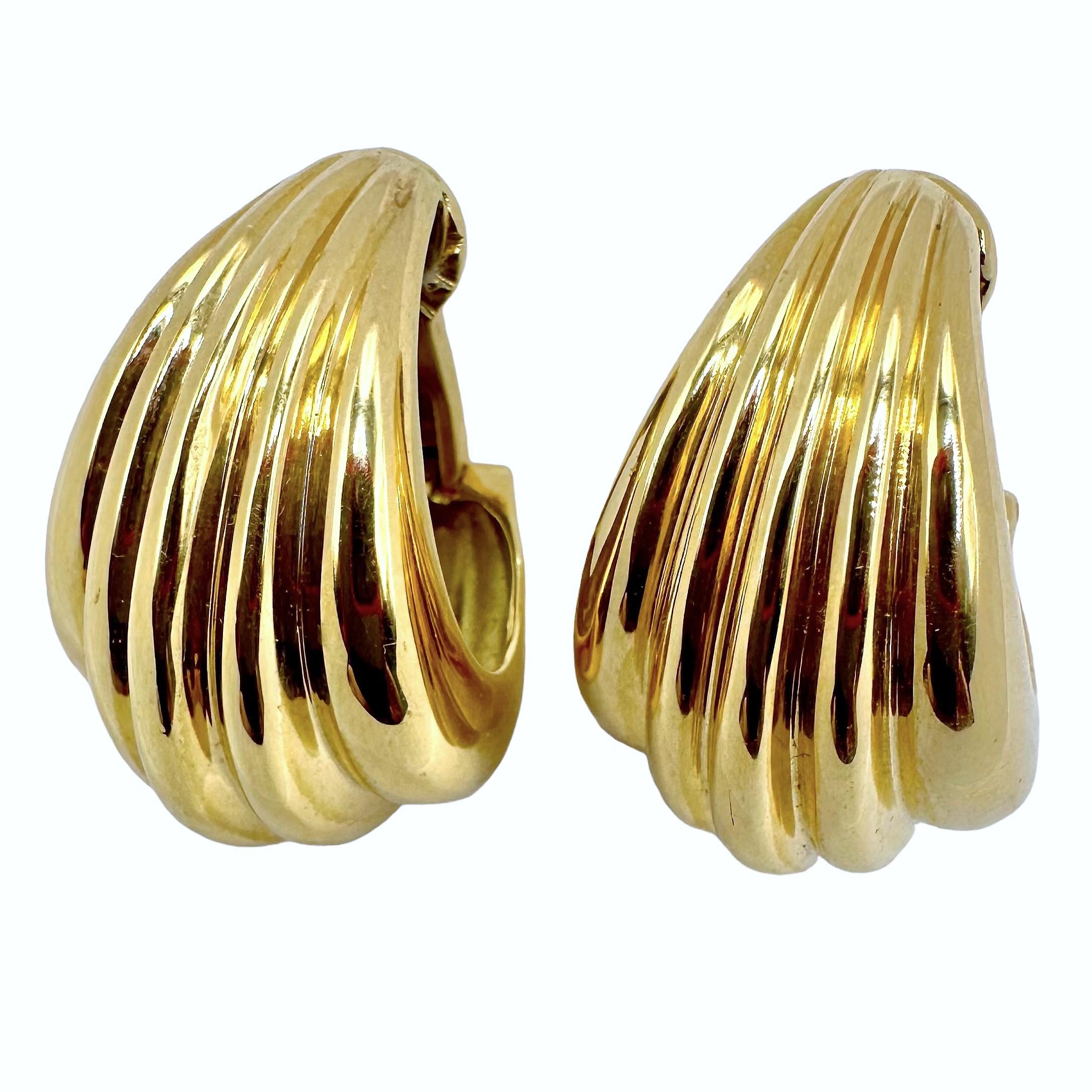 Modern Cartier 18K Yellow Gold Fluted Wide J Hoop Earrings